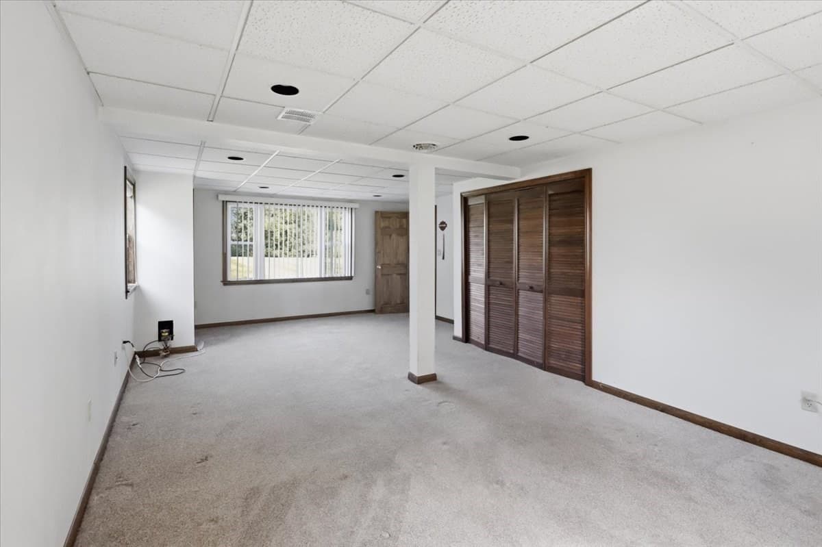 Single Family Residence at 770 Old Warren Rd, Swansea MA 02777, Swansea, photo 10 of 41