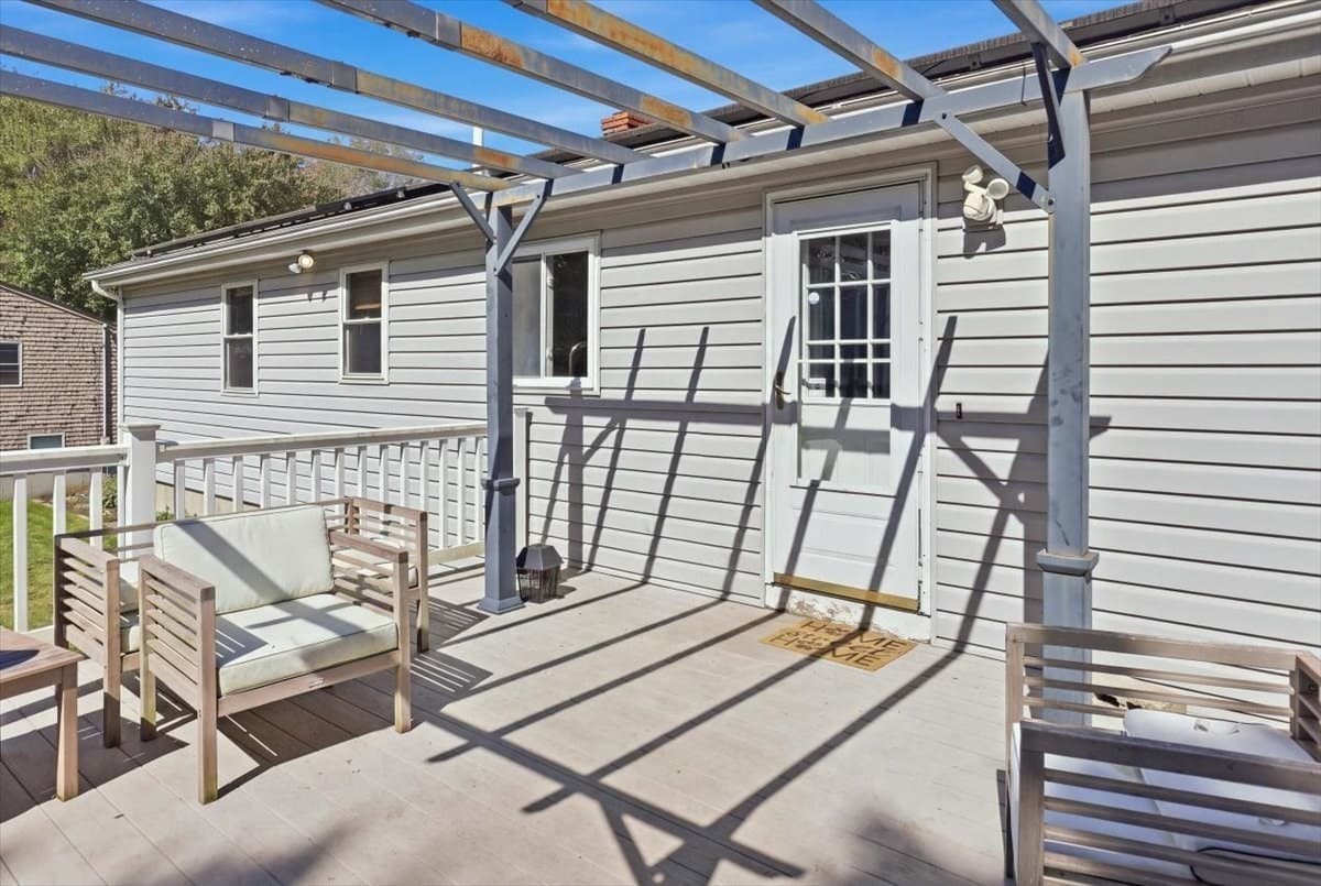 Single Family Residence at 770 Old Warren Rd, Swansea MA 02777, Swansea, photo 37 of 41