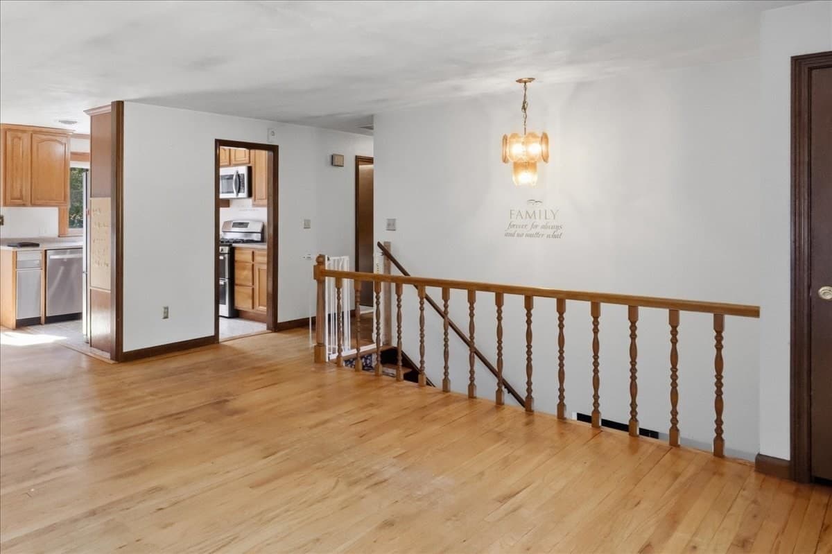 Single Family Residence at 770 Old Warren Rd, Swansea MA 02777, Swansea, photo 25 of 41