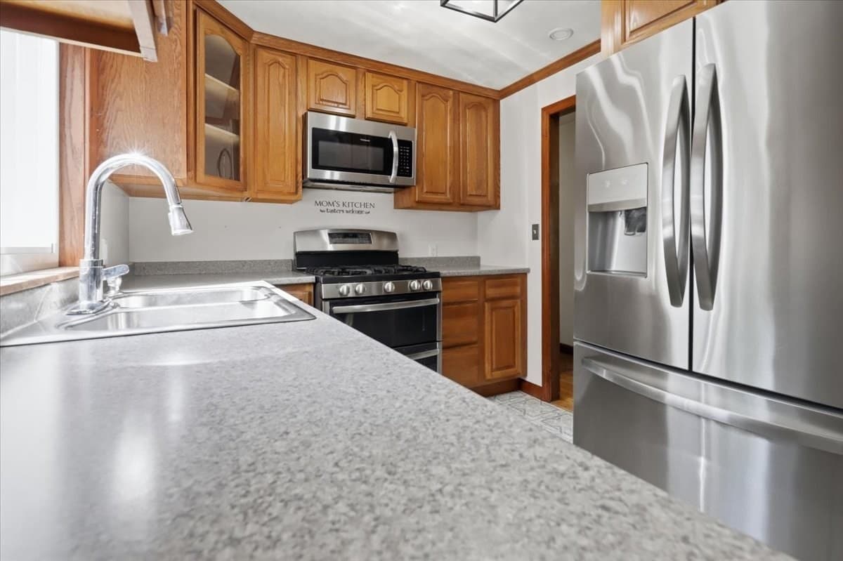 Single Family Residence at 770 Old Warren Rd, Swansea MA 02777, Swansea, photo 21 of 41