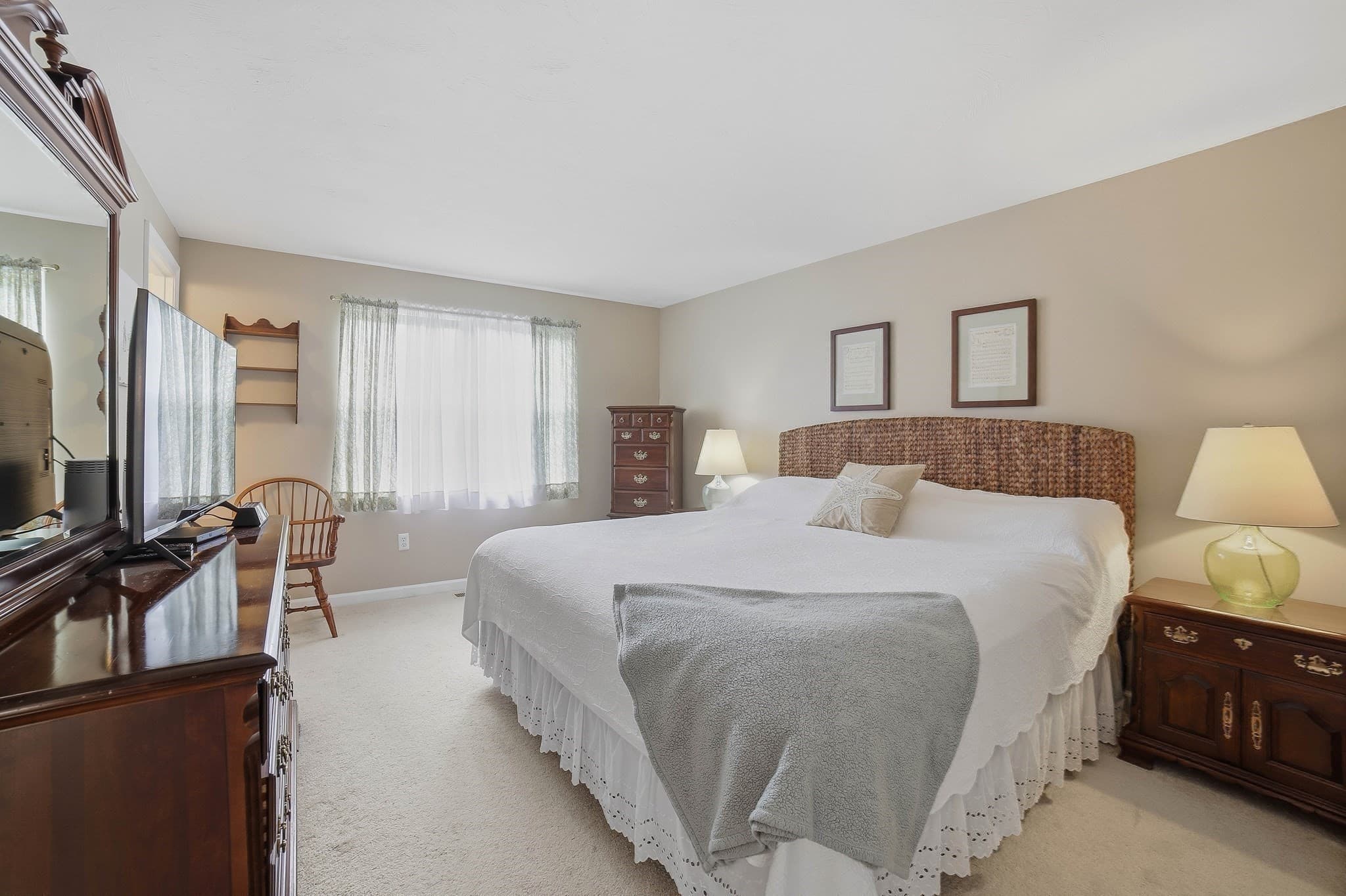 Single Family Residence at 72 Palomino Dr, Franklin MA 02038, Franklin, photo 12 of 35