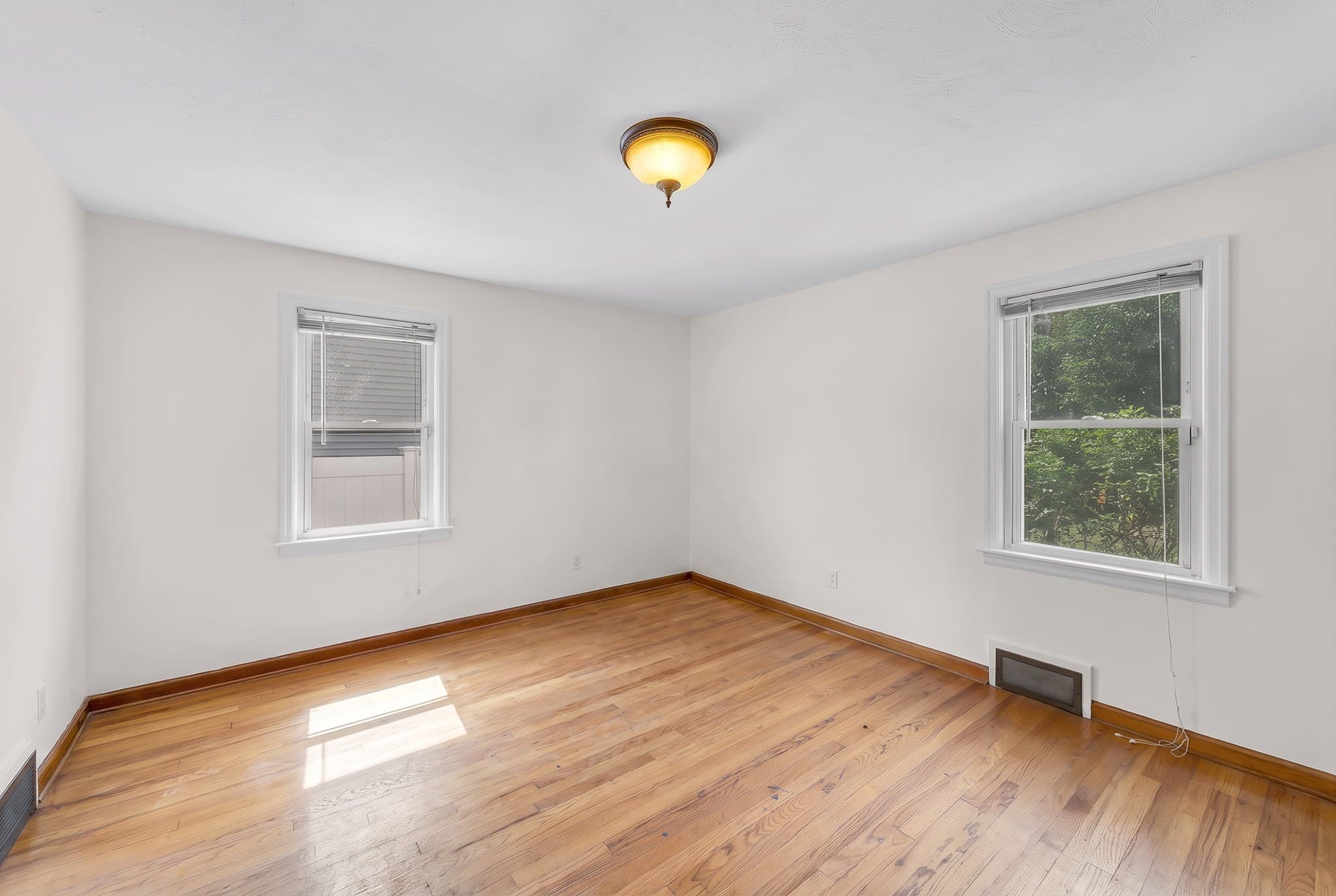 Single Family Residence at 44 Arthur St, Springfield MA 01104, Springfield, photo 17 of 28