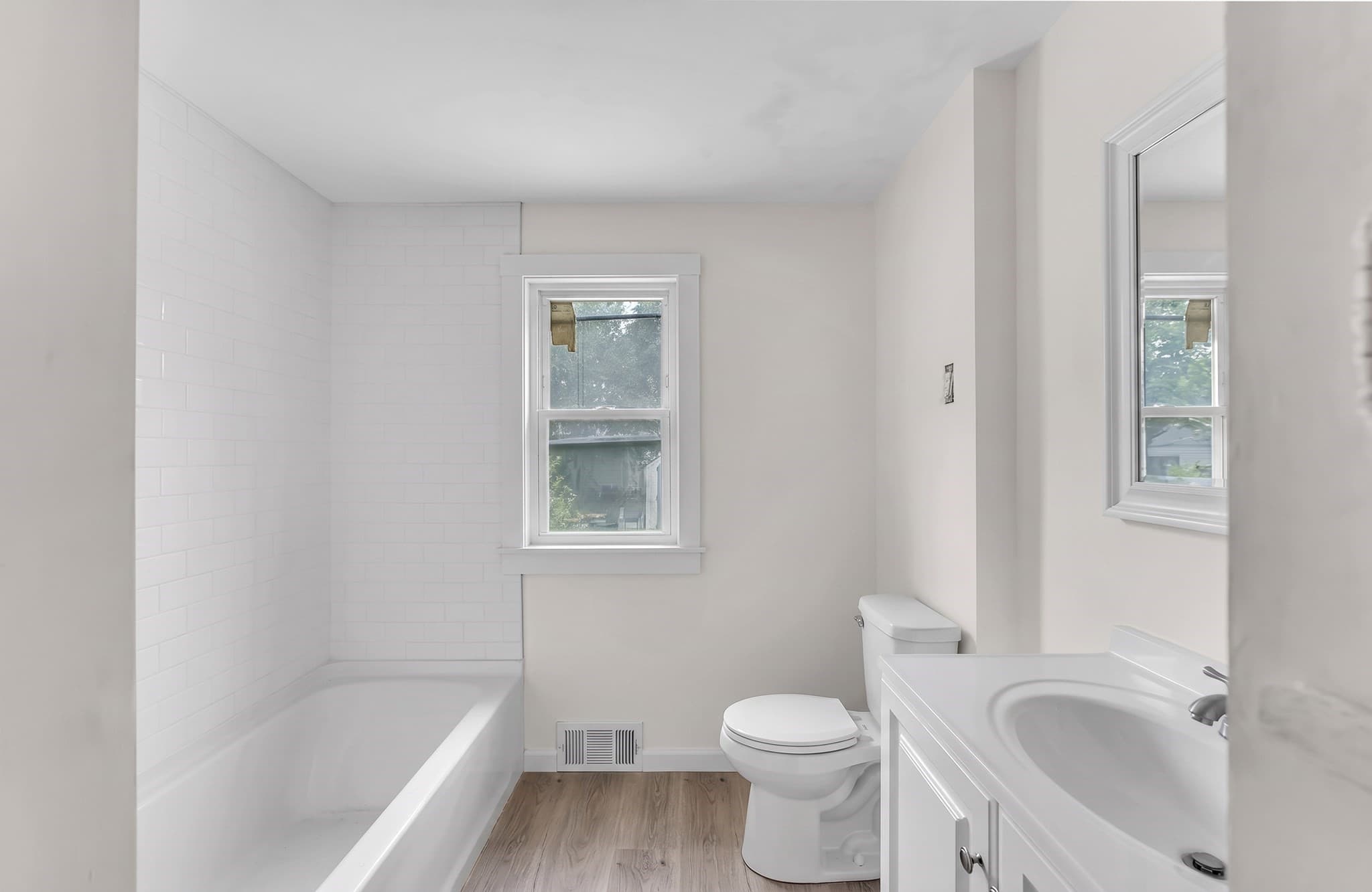 Single Family Residence at 44 Arthur St, Springfield MA 01104, Springfield, photo 19 of 28
