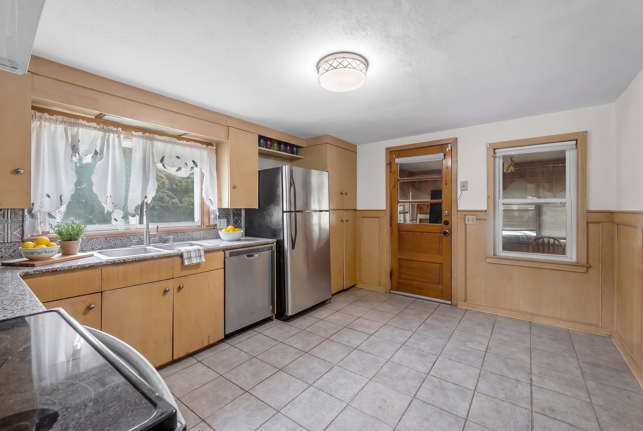 Single Family Residence at 44 Arthur St, Springfield MA 01104, Springfield, photo 21 of 28