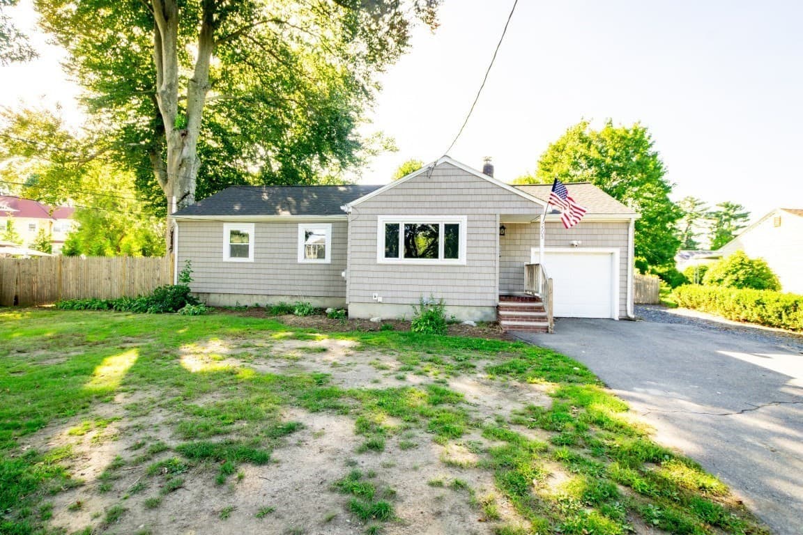 Single Family Residence at 505 Winter Street, Framingham MA 01702, Framingham, photo 3 of 31