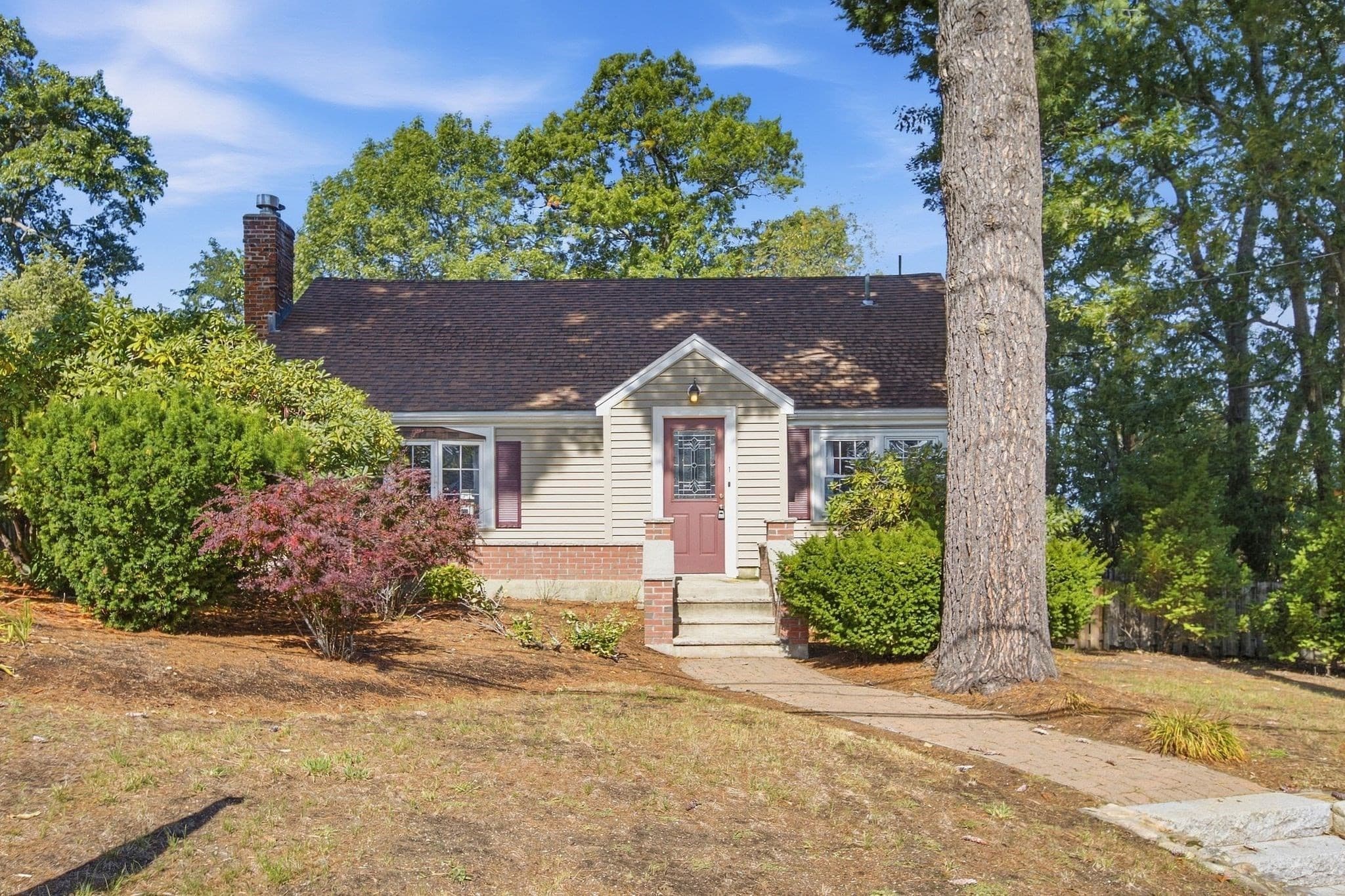 1 Great Pines Ave, Burlington MA 01803