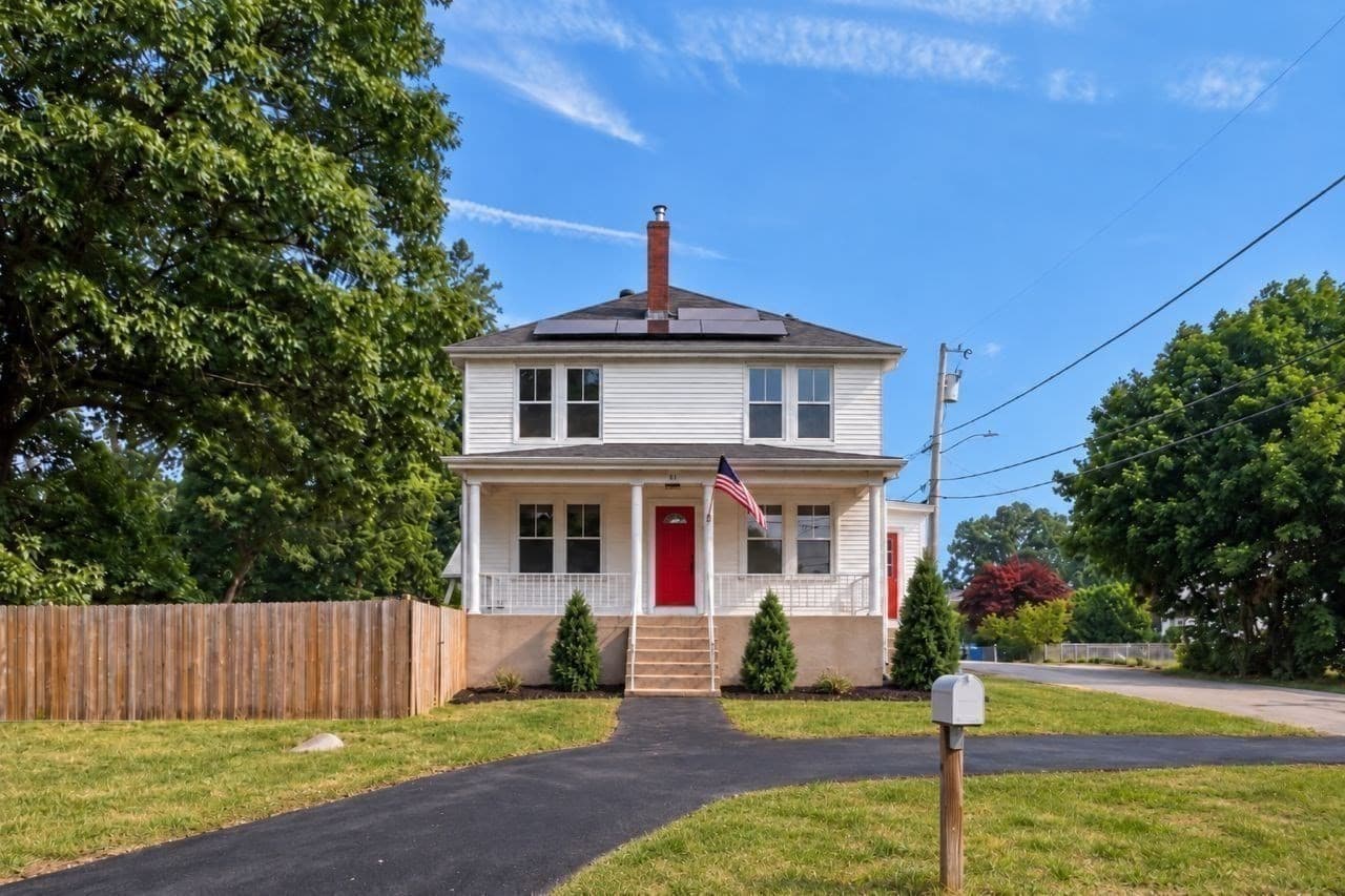 60 Highland, Cumberland RI 02864