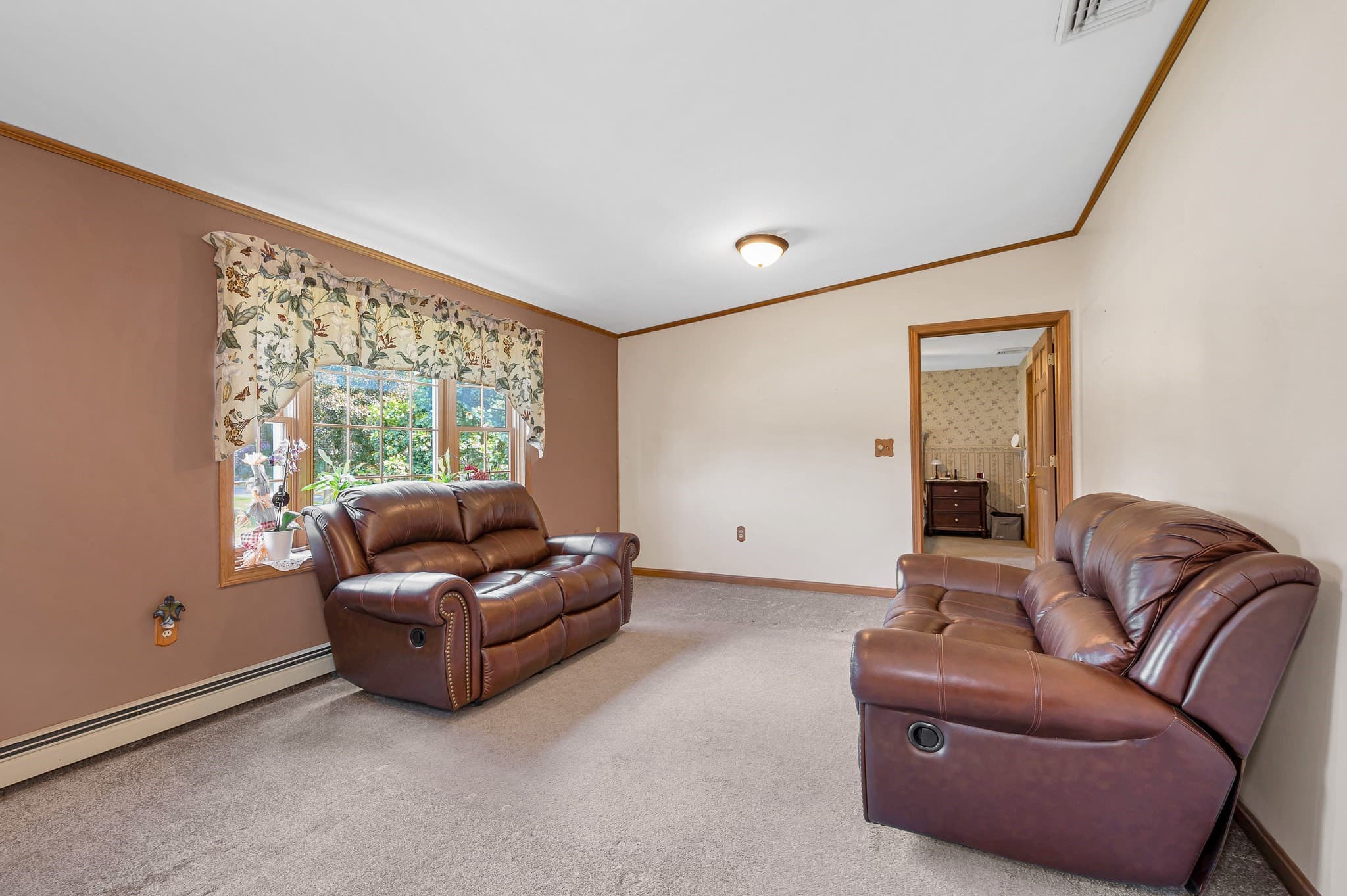 Single Family Residence at 15 Jefferson Road, Dracut MA 01826, Dracut, photo 4 of 38