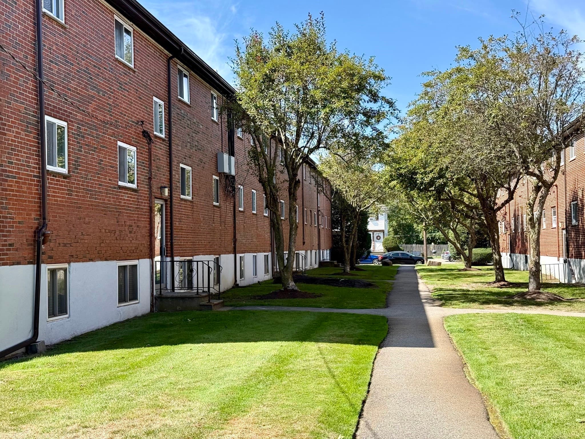 40 Bryon Rd # 4, Boston MA 02467