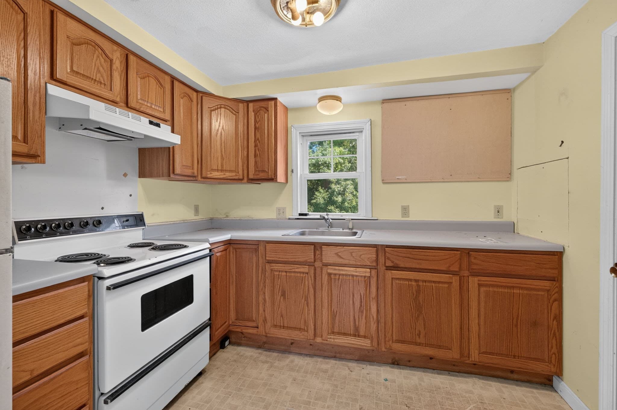 Single Family Residence at 17 W Cedar Rd, Norfolk MA 02056, Norfolk, photo 11 of 32