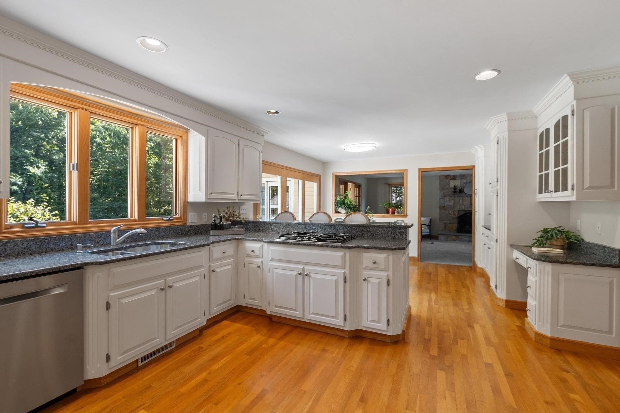 Single Family Residence at 282 Blue Ridge Rd, North Andover MA 01845, North Andover, photo 7 of 42