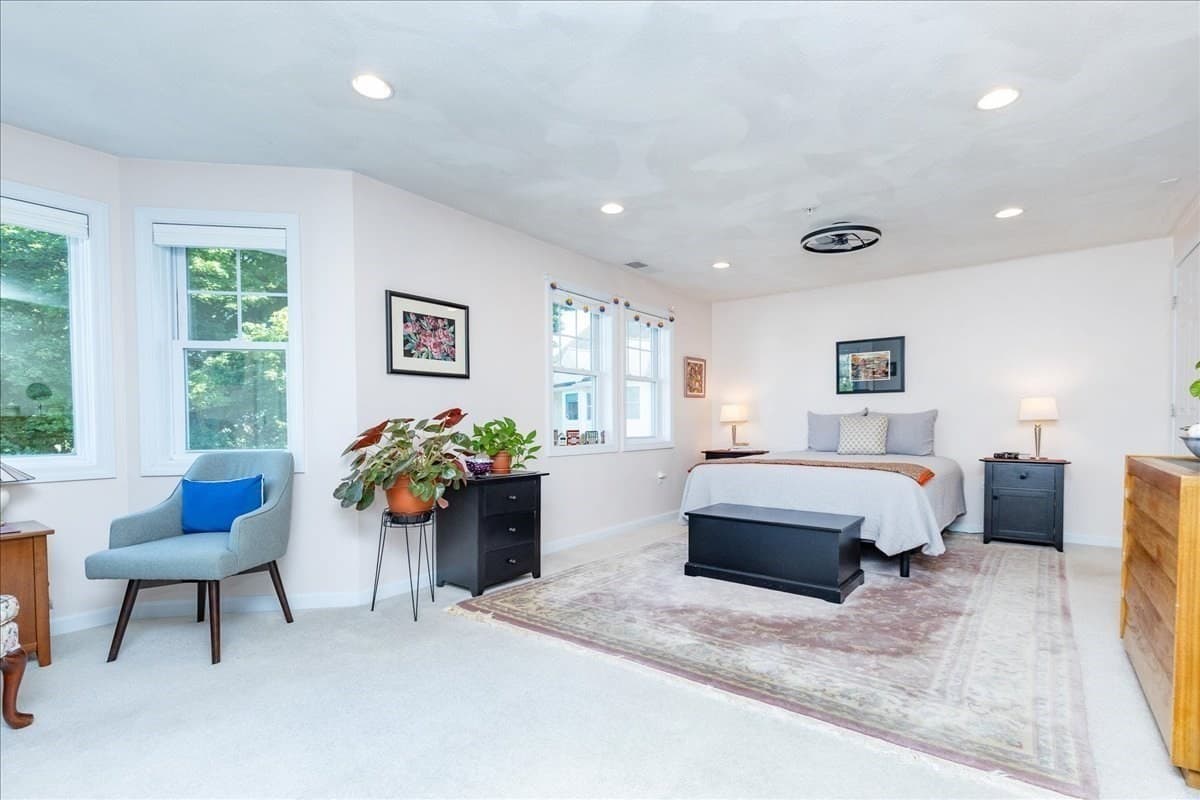 Condominium at 14-1/2 Roundy St # 4, Beverly MA 01915, Beverly, photo 6 of 37