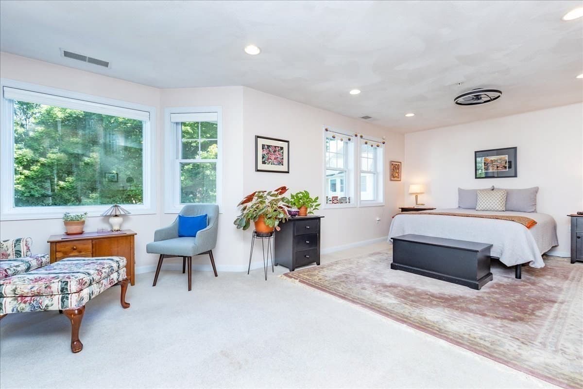 Condominium at 14-1/2 Roundy St # 4, Beverly MA 01915, Beverly, photo 16 of 37