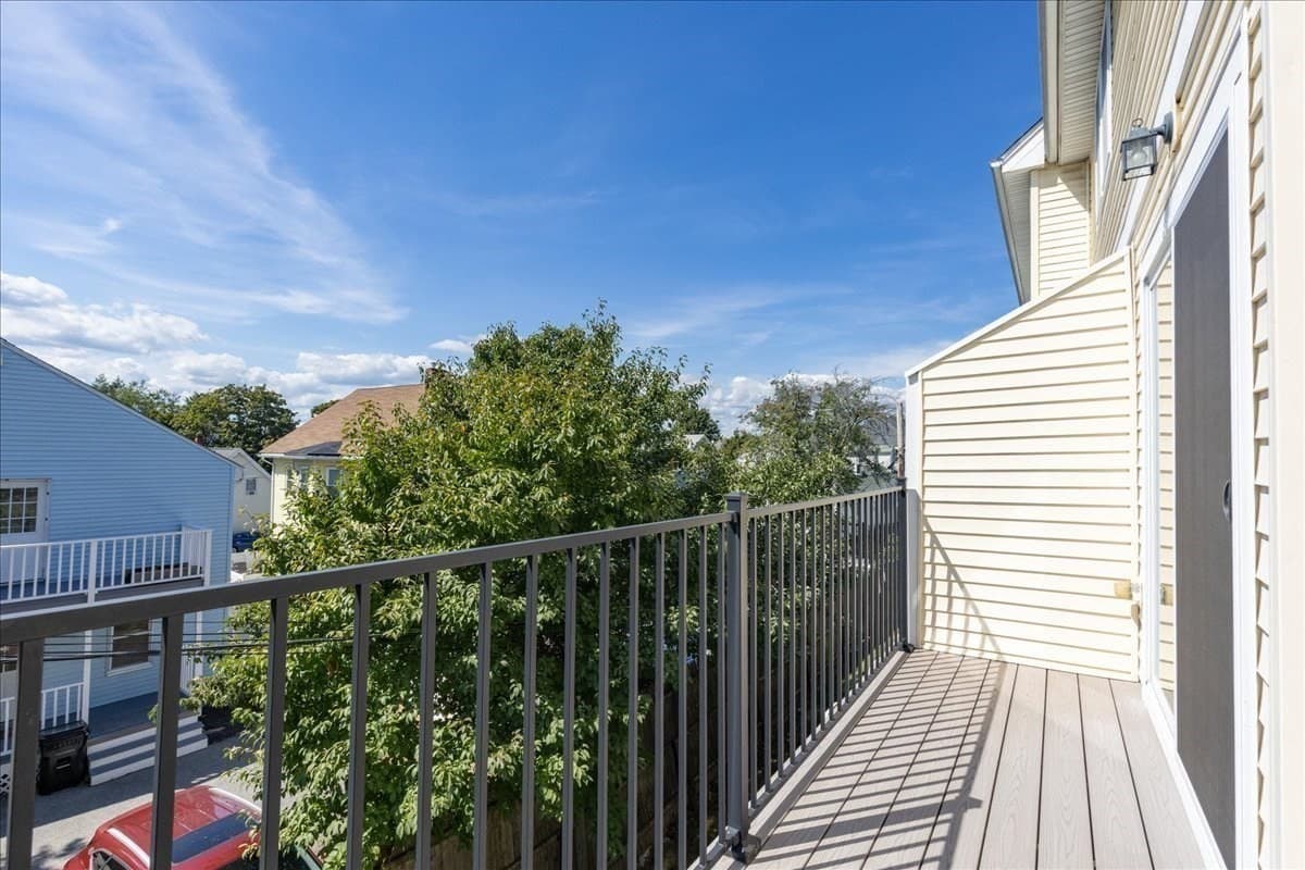 Condominium at 14-1/2 Roundy St # 4, Beverly MA 01915, Beverly, photo 7 of 37