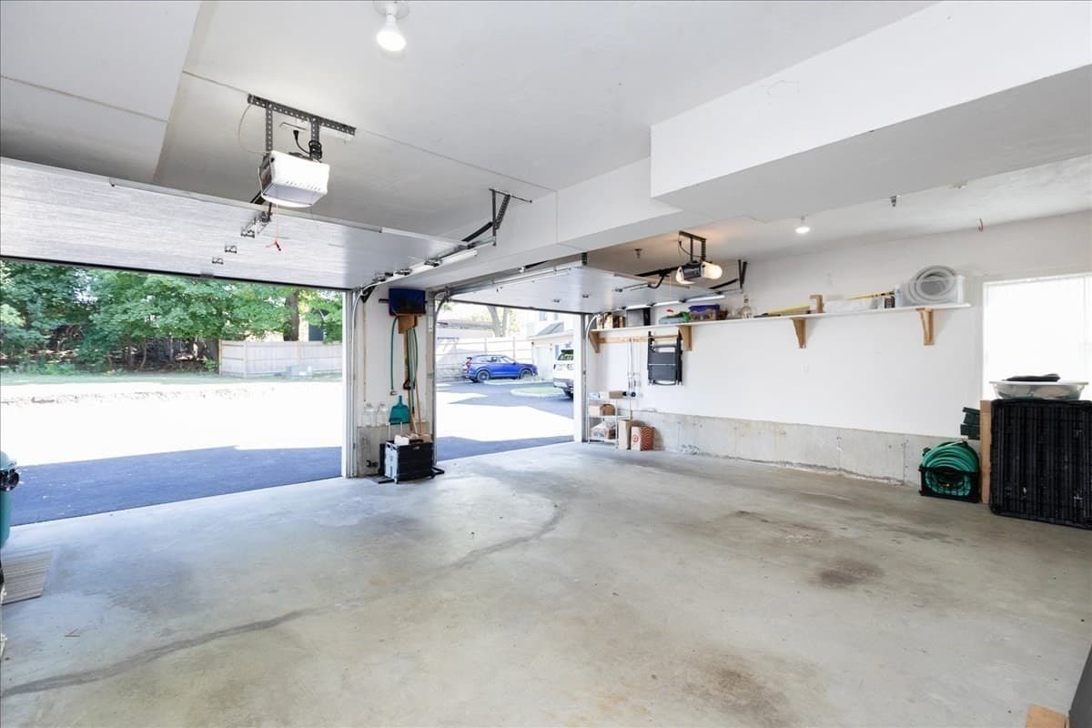 Condominium at 14-1/2 Roundy St # 4, Beverly MA 01915, Beverly, photo 11 of 37