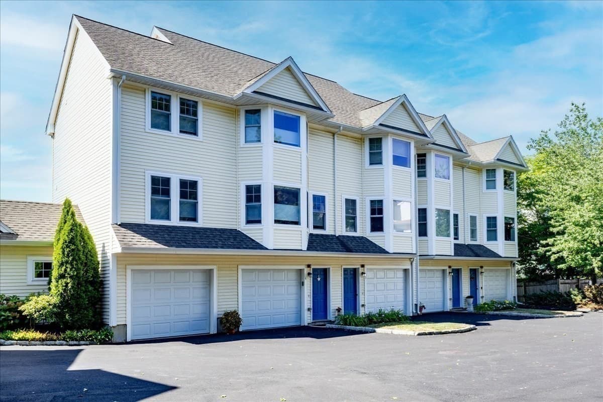 14-1/2 Roundy St # 4, Beverly MA 01915