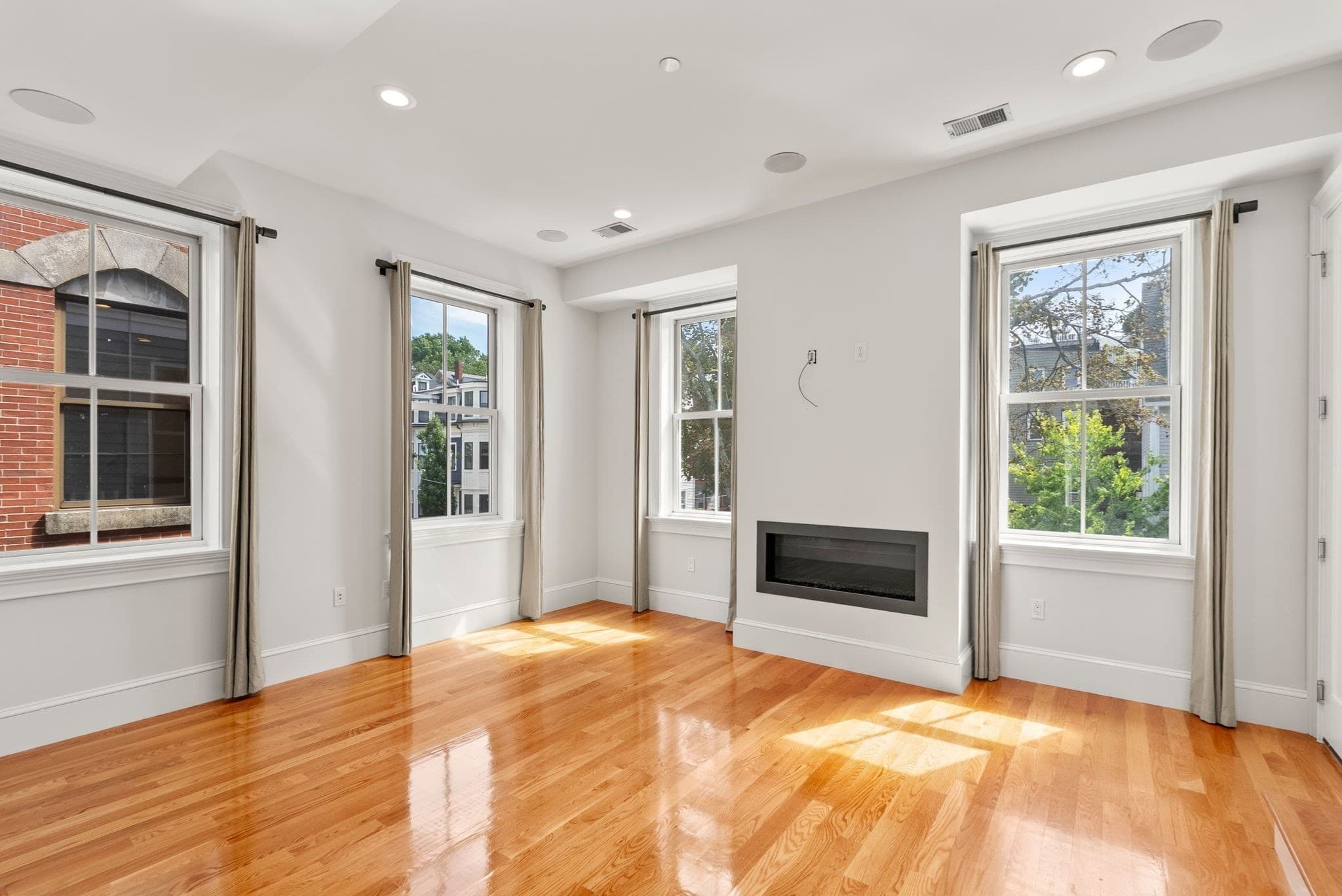 Condominium at 482 E Fourth Street # 4, Boston MA 02127, Boston, photo 4 of 25