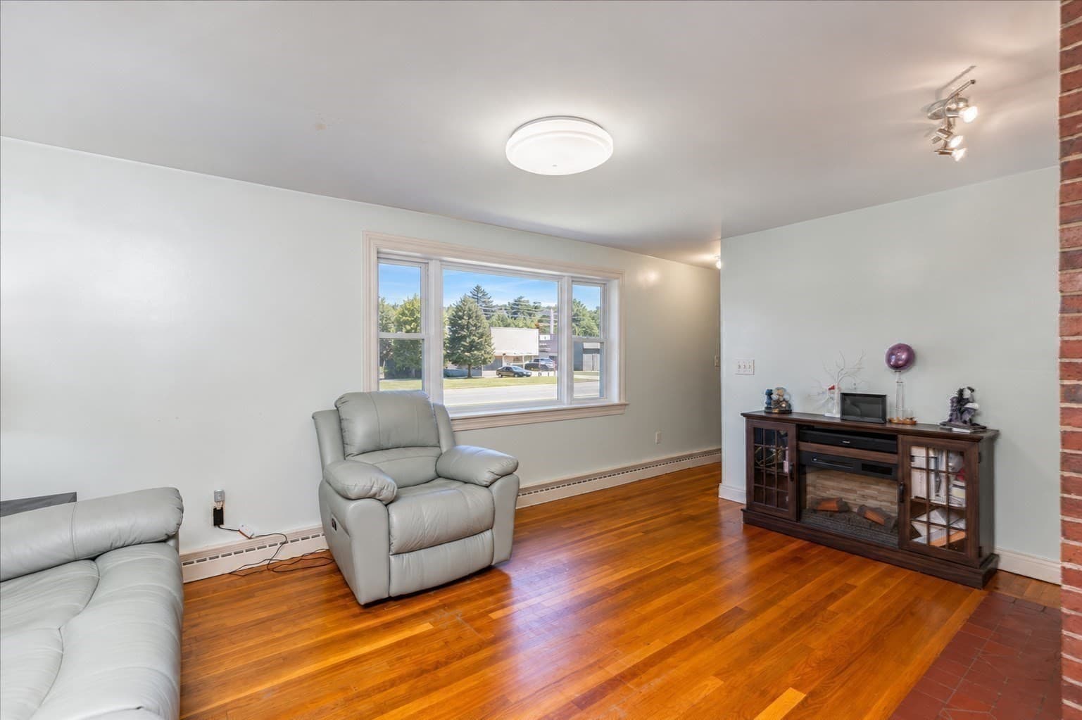 Single Family Residence at 57 Elm St, Salisbury MA 01952, Salisbury, photo 12 of 39