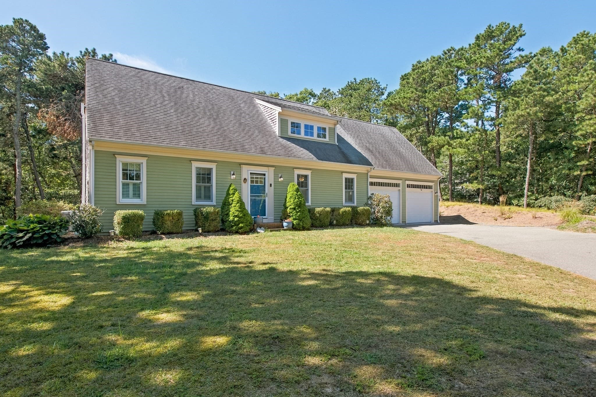 Single Family Residence at 22 Cannon Hill Dr, Harwich MA 02645, Harwich, photo 2 of 32