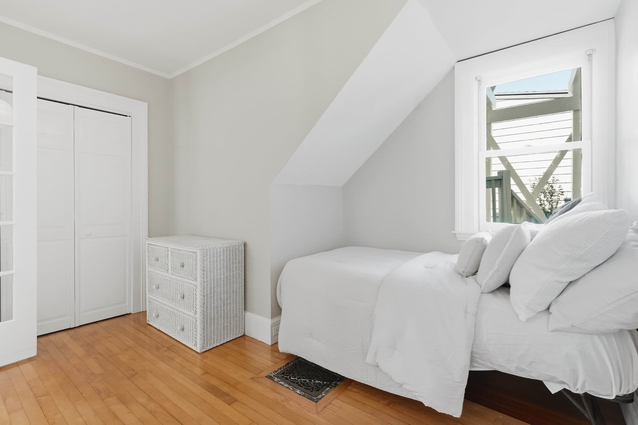 Condominium at 139 Summer St # 1, Watertown MA 02472, Watertown, photo 23 of 36