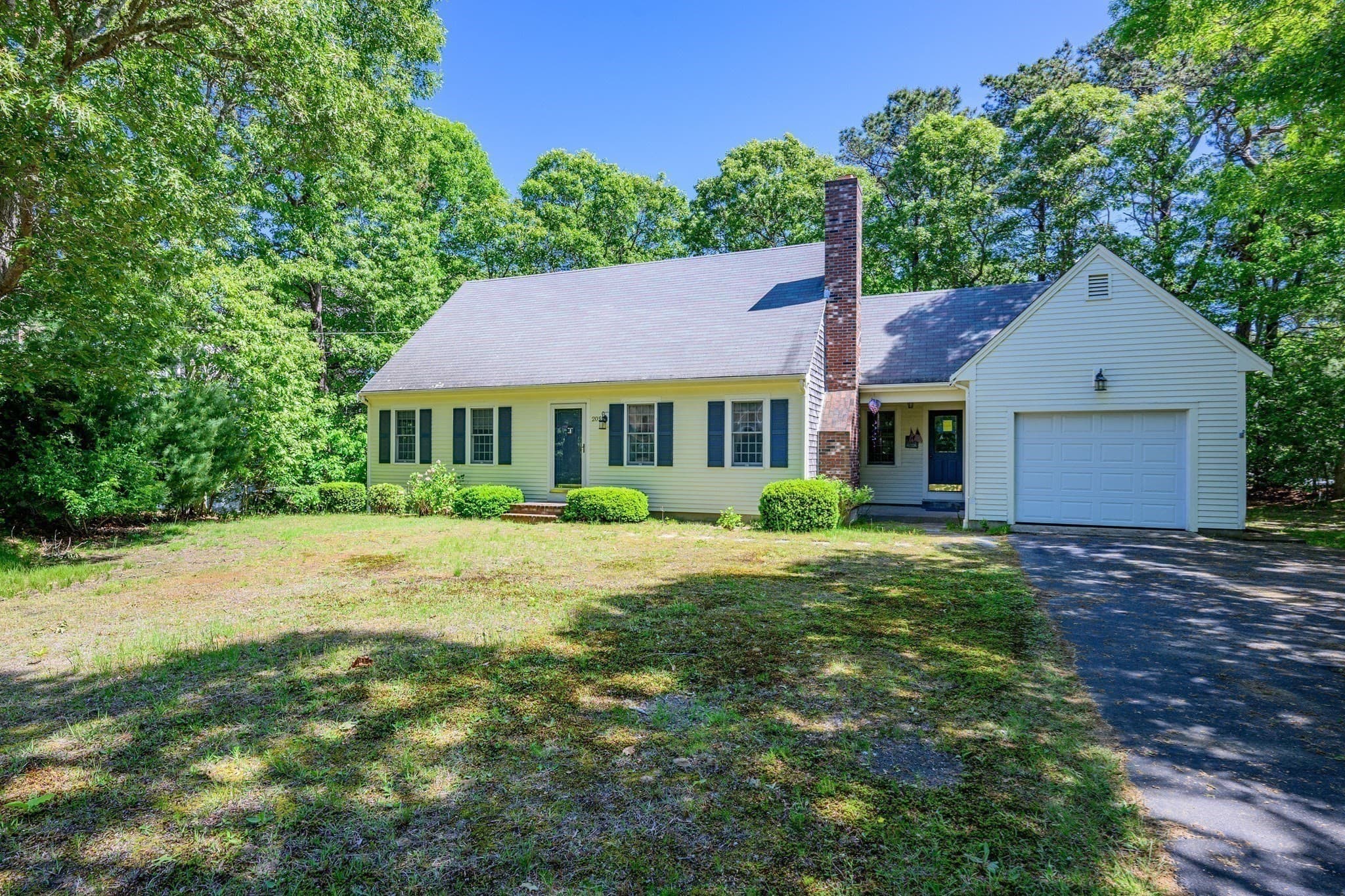 Single Family Residence at 20 Bray Farm Rd S, Yarmouth MA 02675, Yarmouth, photo 7 of 34