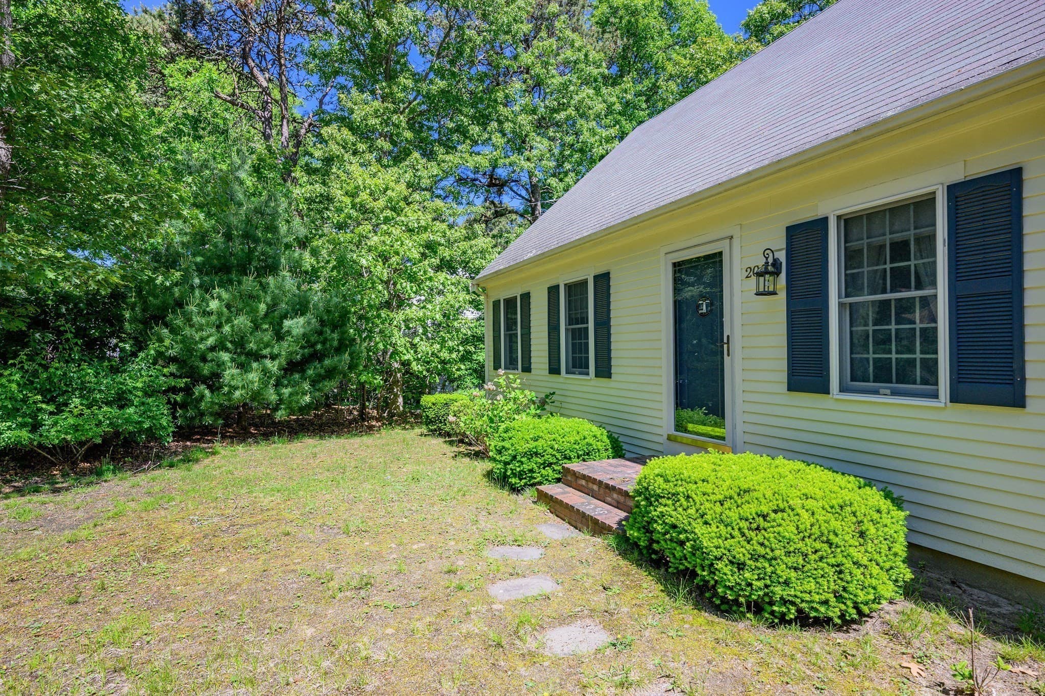 Single Family Residence at 20 Bray Farm Rd S, Yarmouth MA 02675, Yarmouth, photo 9 of 34