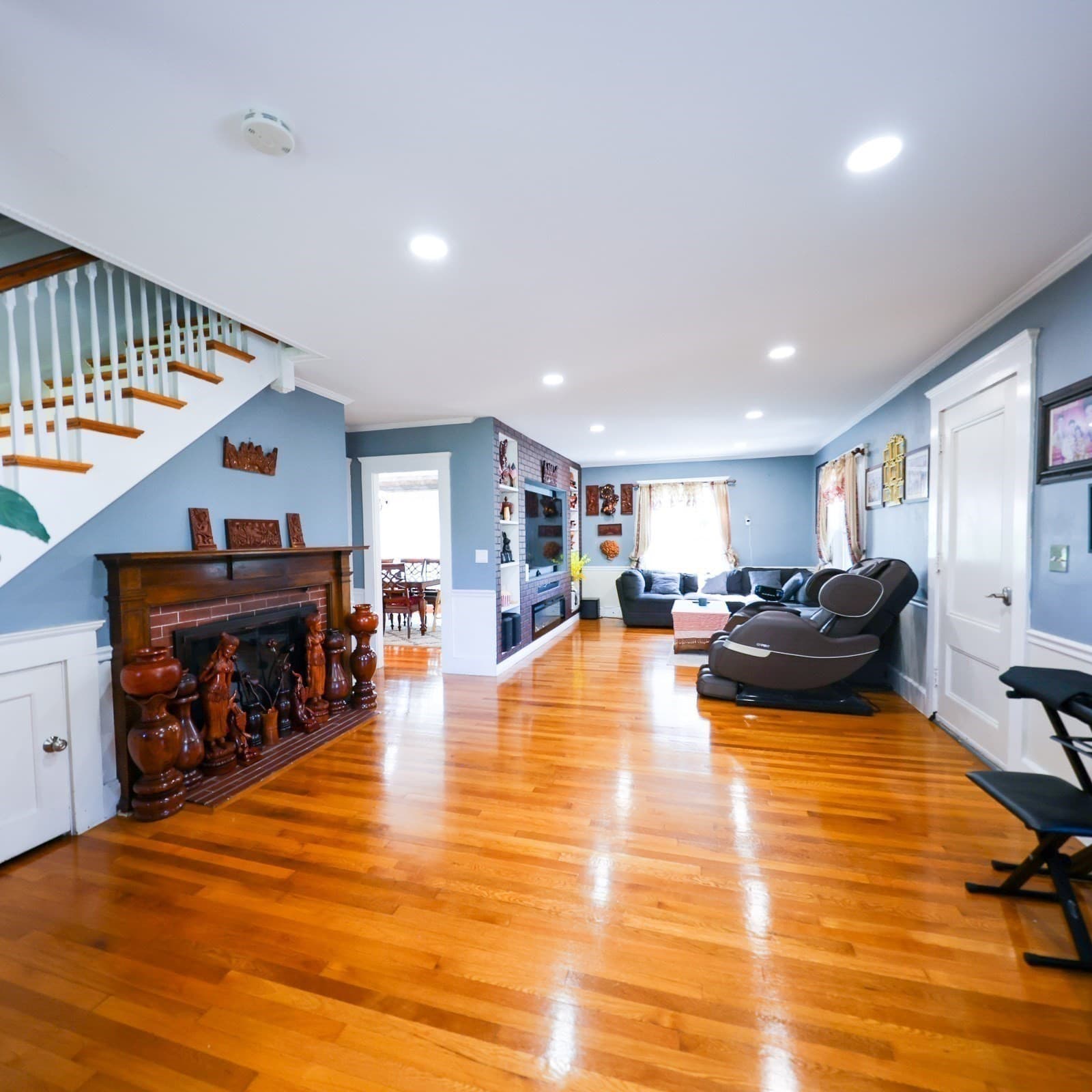 Single Family Residence at 374 Pine St, Lowell MA 01851, Lowell, photo 5 of 42