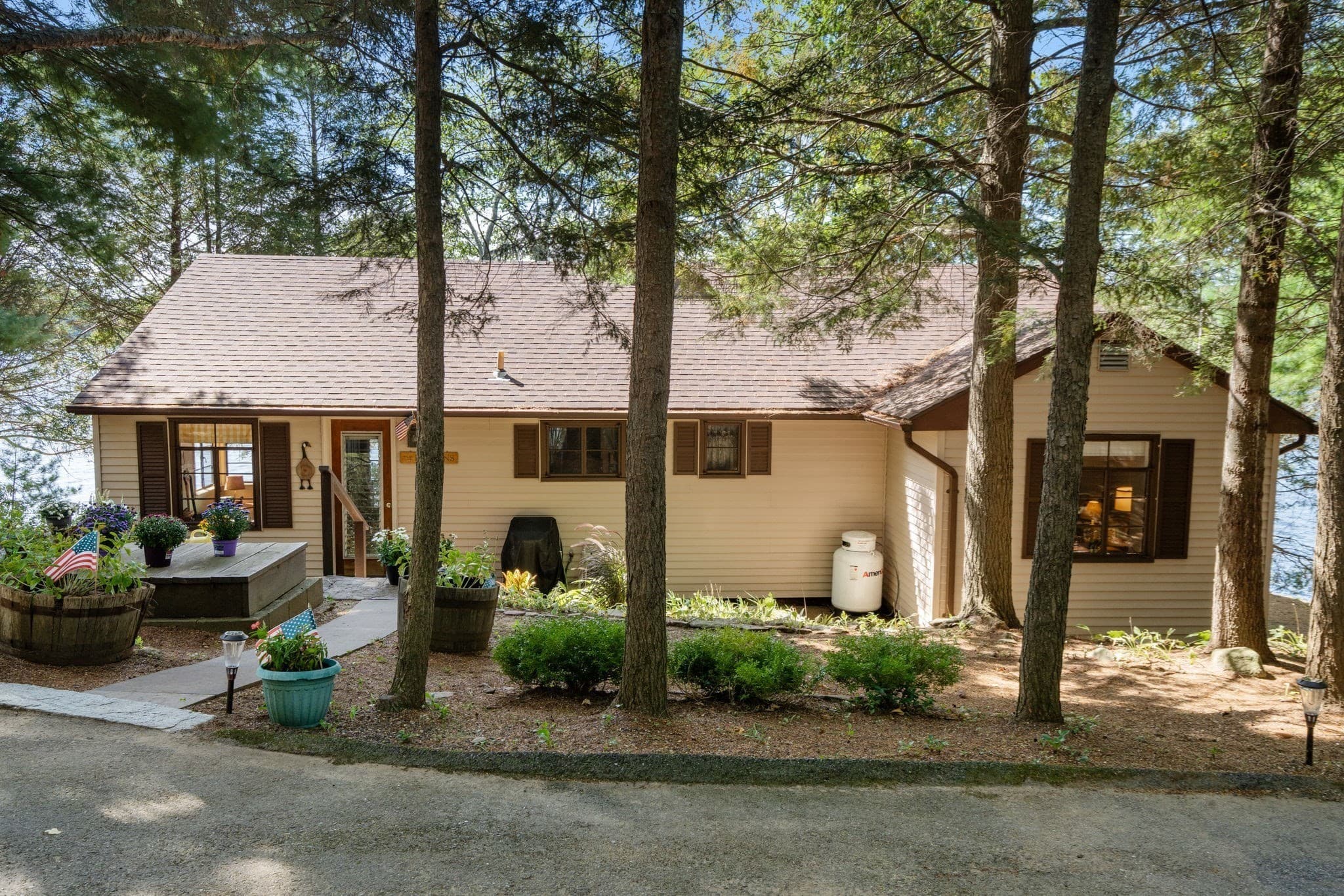 Single Family Residence at 26 Barry Dr., Holland MA 01521, Holland, photo 3 of 32