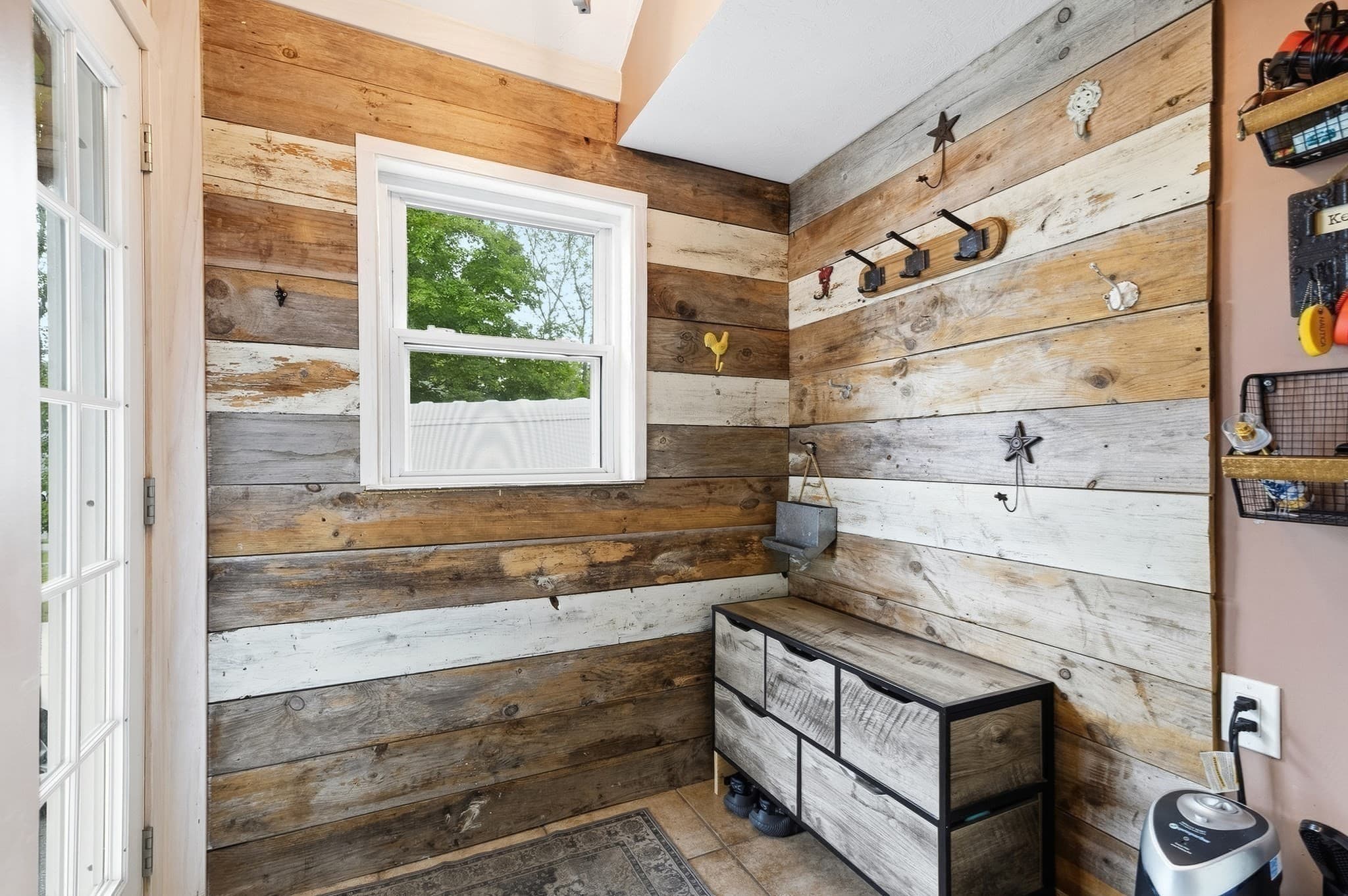 Single Family Residence at 18 Vine, Milford MA 01757, Milford, photo 6 of 41