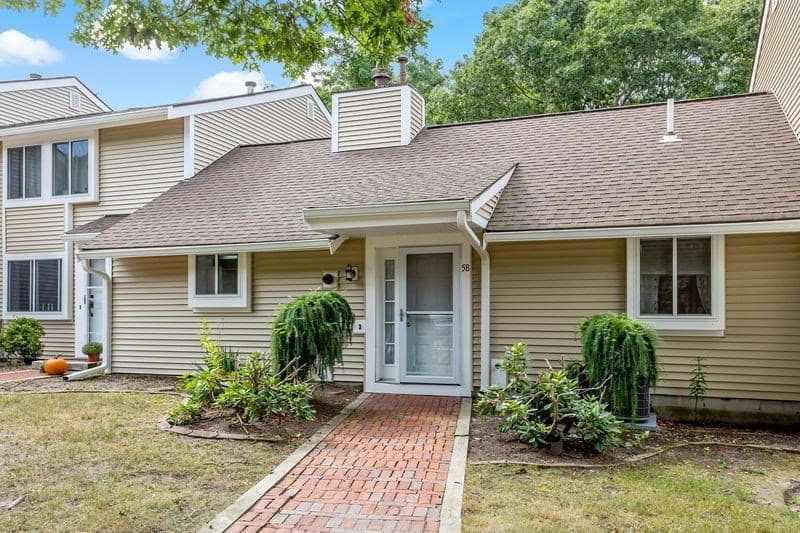 58-C58 Harbor Lights Rd # c58, Bourne MA 02532