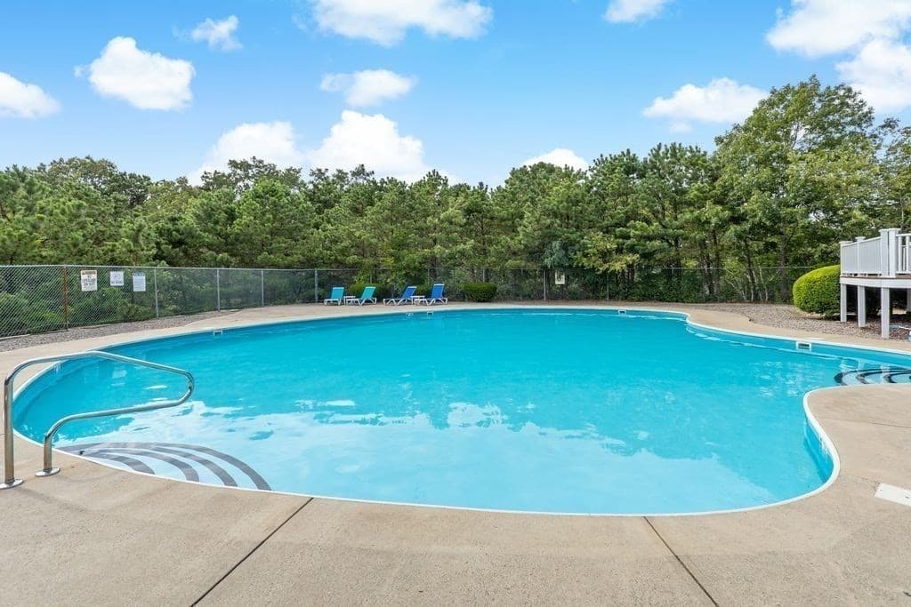 Condominium at 58-C58 Harbor Lights Rd # c58, Bourne MA 02532, Bourne, photo 4 of 19