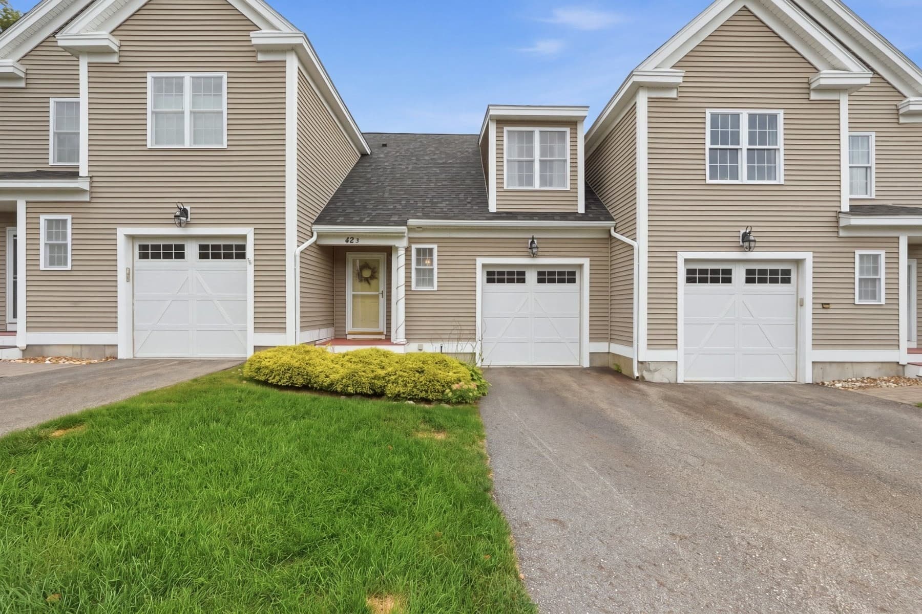 Condominium at 42 Longview Cir # B, Ayer MA 01432, Ayer, photo 2 of 24