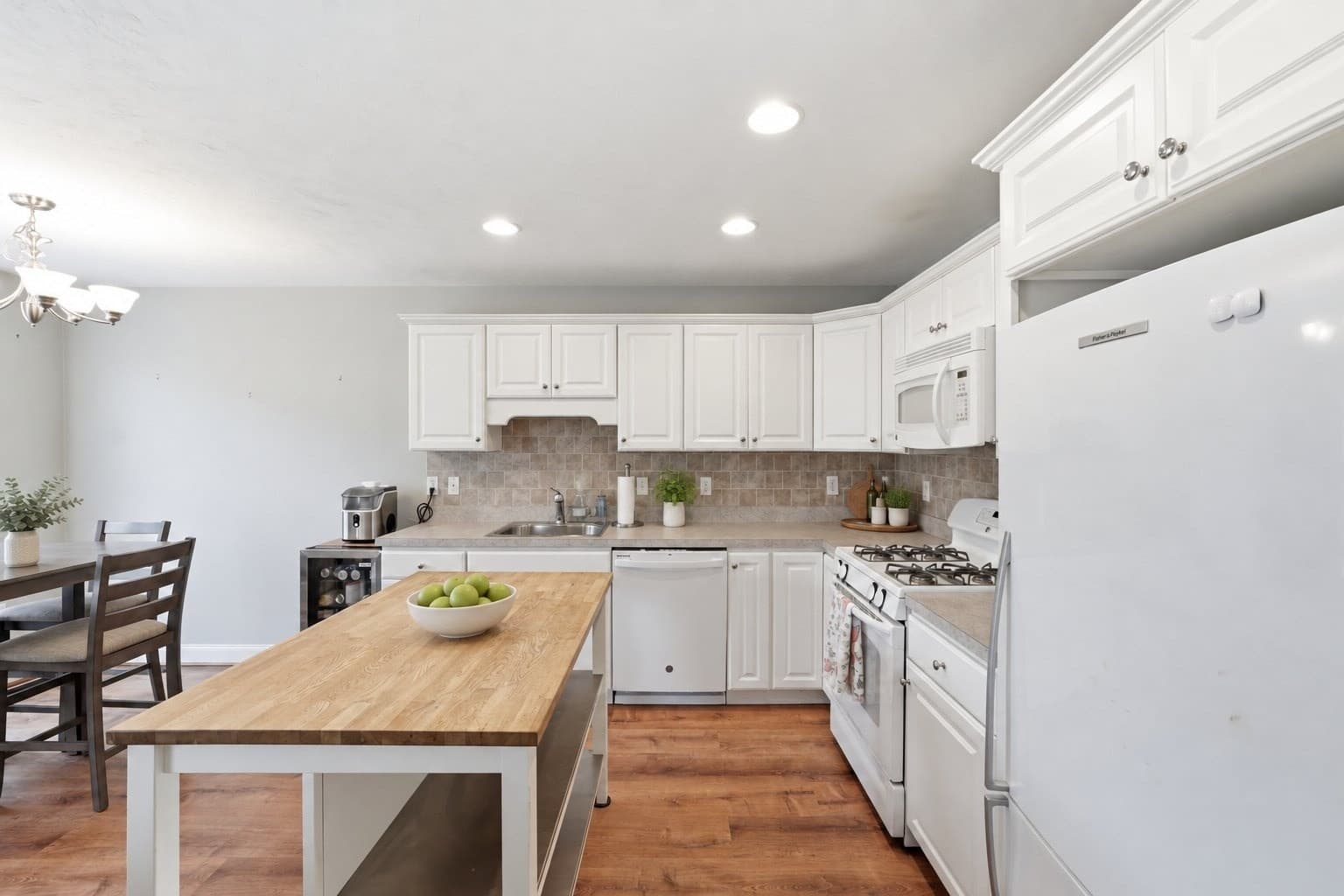 Condominium at 42 Longview Cir # B, Ayer MA 01432, Ayer, photo 6 of 24