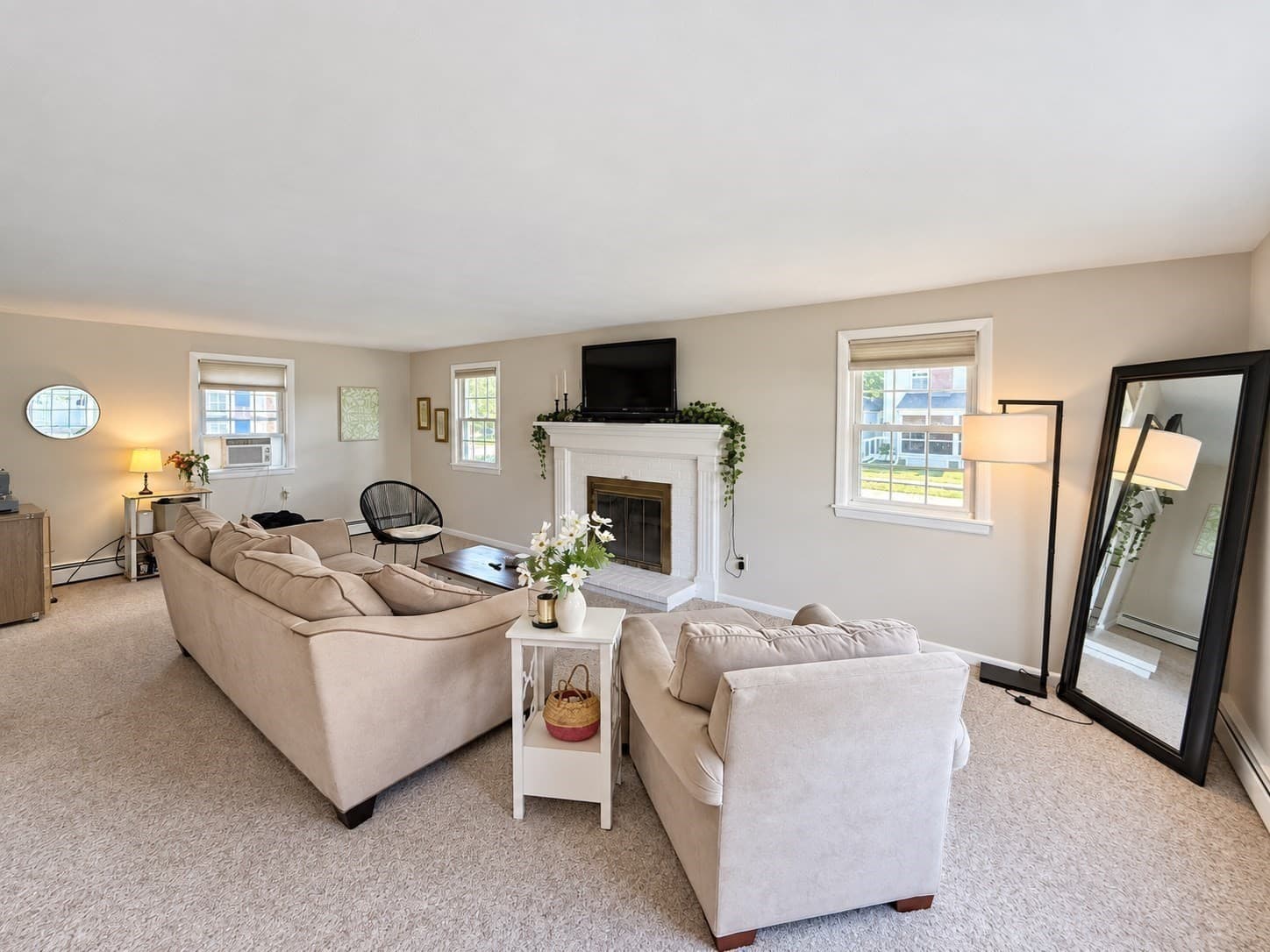 Single Family Residence at 15 Puritan Rd, Beverly MA 01915, Beverly, photo 6 of 39