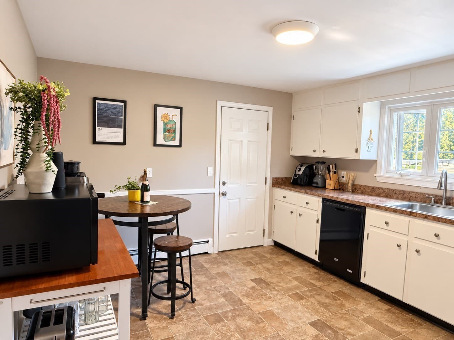 Single Family Residence at 15 Puritan Rd, Beverly MA 01915, Beverly, photo 24 of 39