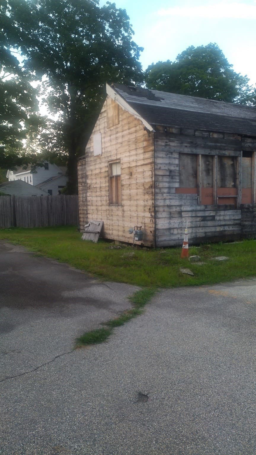 Single Family Residence at 4 Park St, Georgetown MA 01833, Georgetown, photo 10 of 11