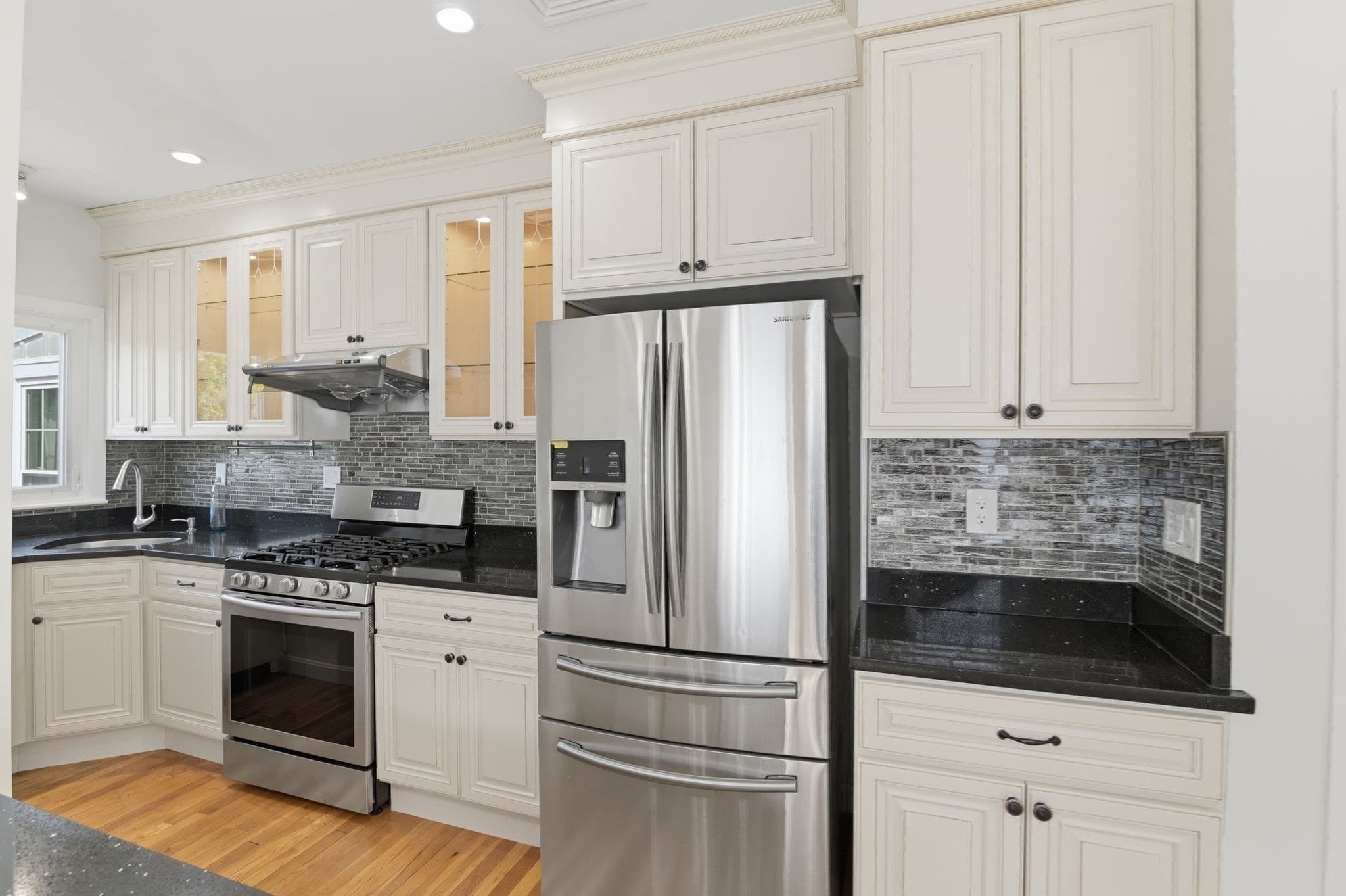 Single Family Residence at 334 Sea St, Quincy MA 02169, Quincy, photo 10 of 30