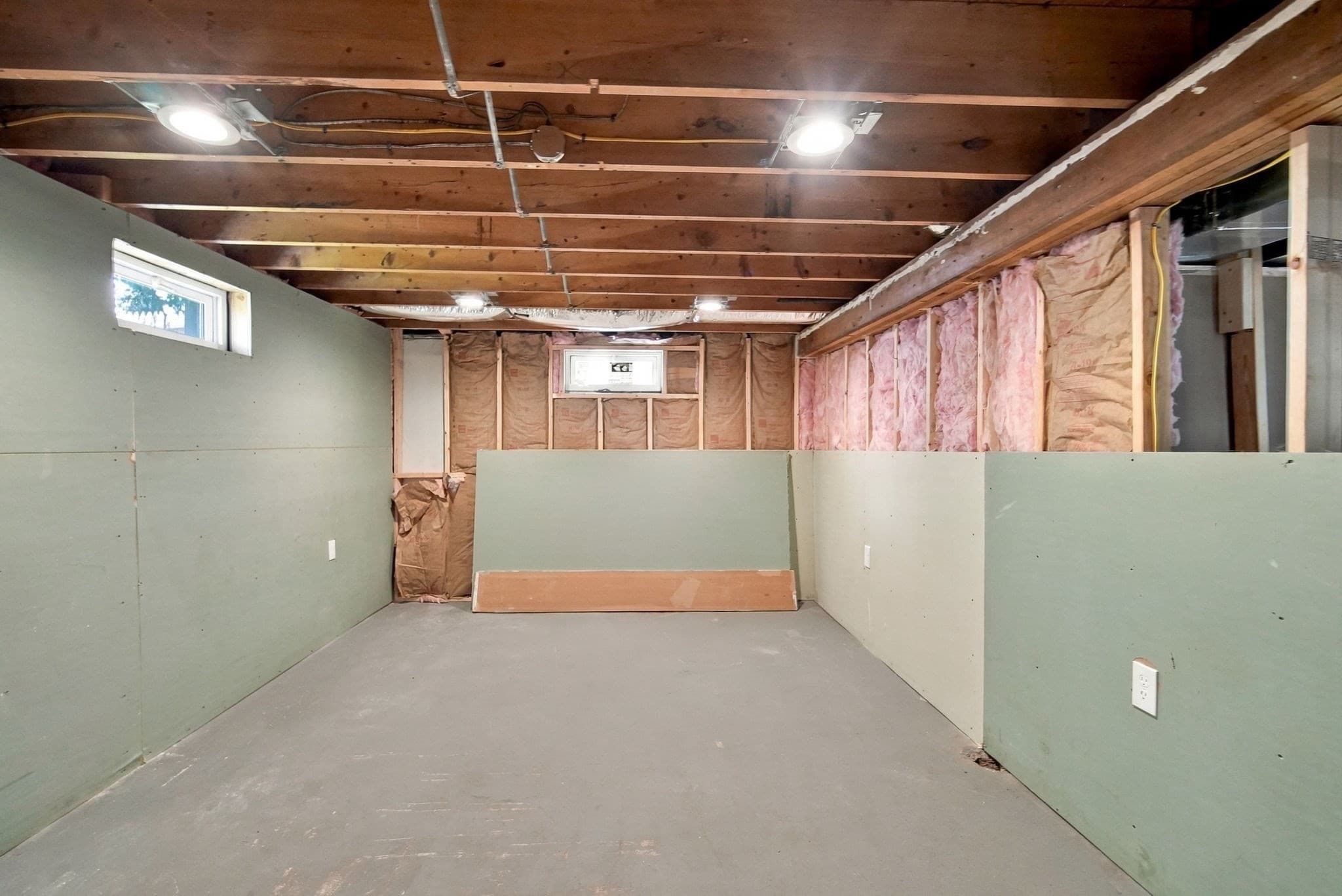Single Family Residence at 53 Silver Street, Springfield MA 01107, Springfield, photo 23 of 31