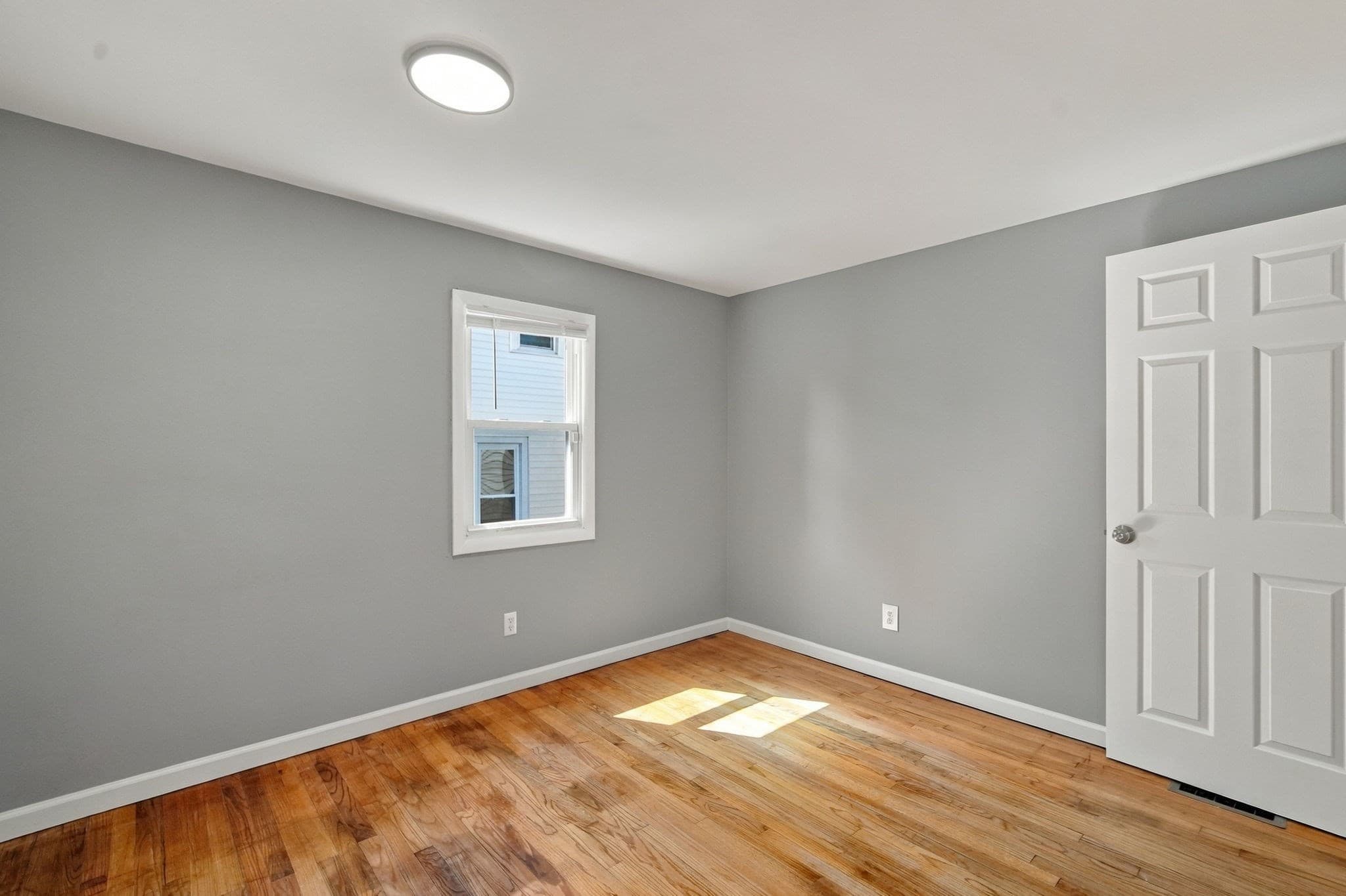 Single Family Residence at 53 Silver Street, Springfield MA 01107, Springfield, photo 16 of 31