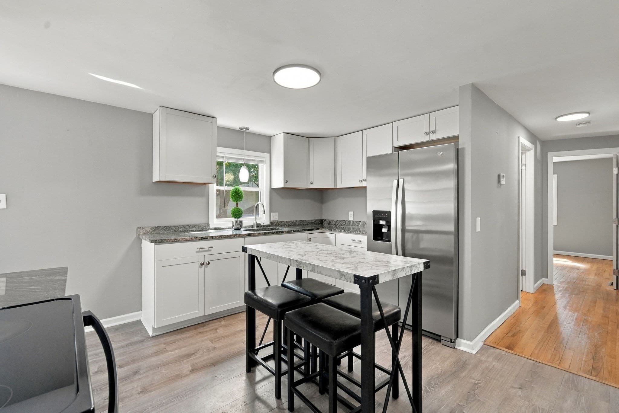 Single Family Residence at 53 Silver Street, Springfield MA 01107, Springfield, photo 5 of 31