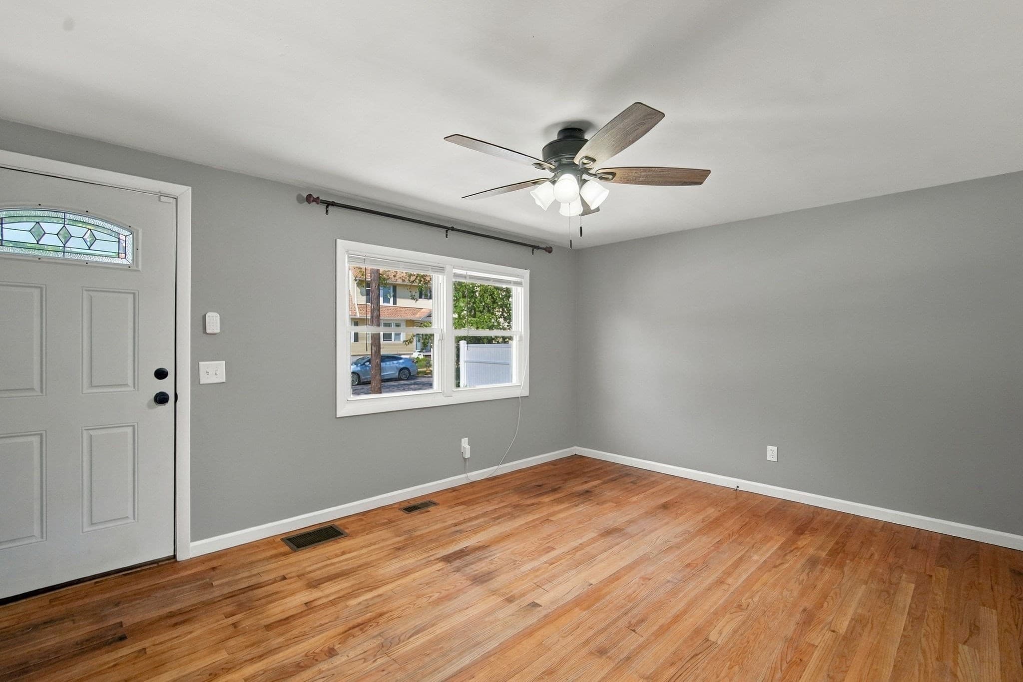 Single Family Residence at 53 Silver Street, Springfield MA 01107, Springfield, photo 21 of 31