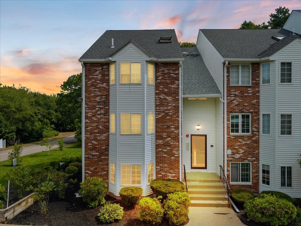 116 Tall Oaks Drive # A, Weymouth MA 02190