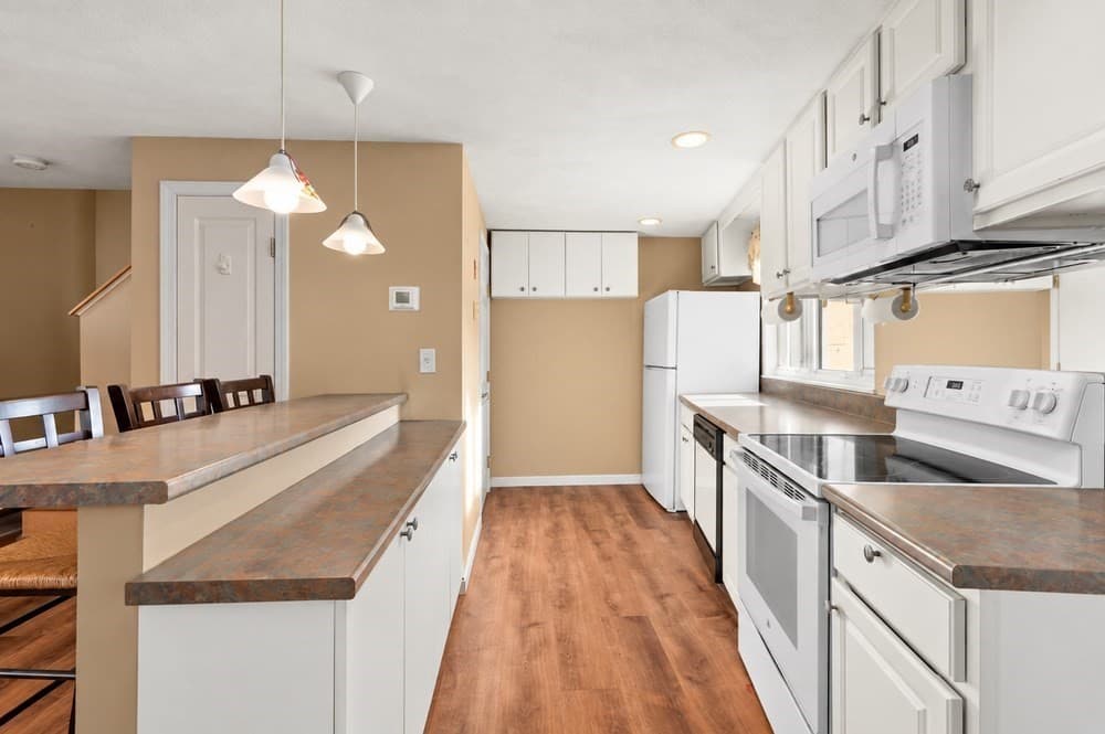 Single Family Residence at 57 Hillcrest St, Waltham MA 02451, Waltham, photo 5 of 29