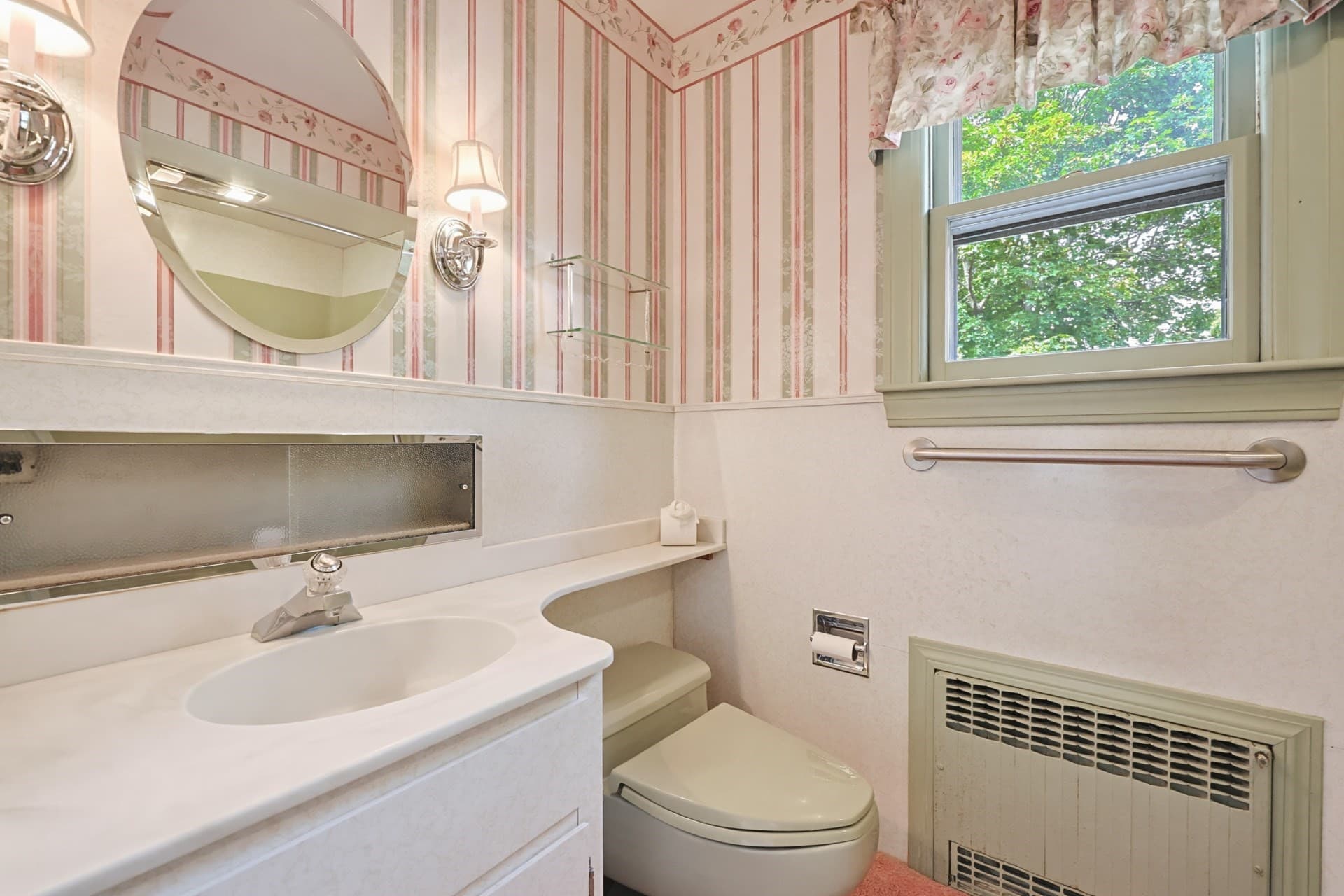 Single Family Residence at 20 Marvin Ave, Franklin MA 02038, Franklin, photo 32 of 42
