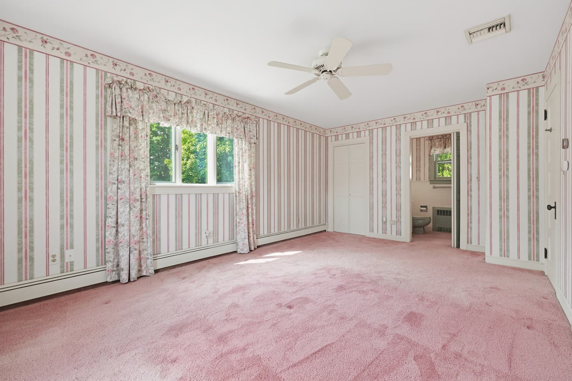 Single Family Residence at 20 Marvin Ave, Franklin MA 02038, Franklin, photo 33 of 42
