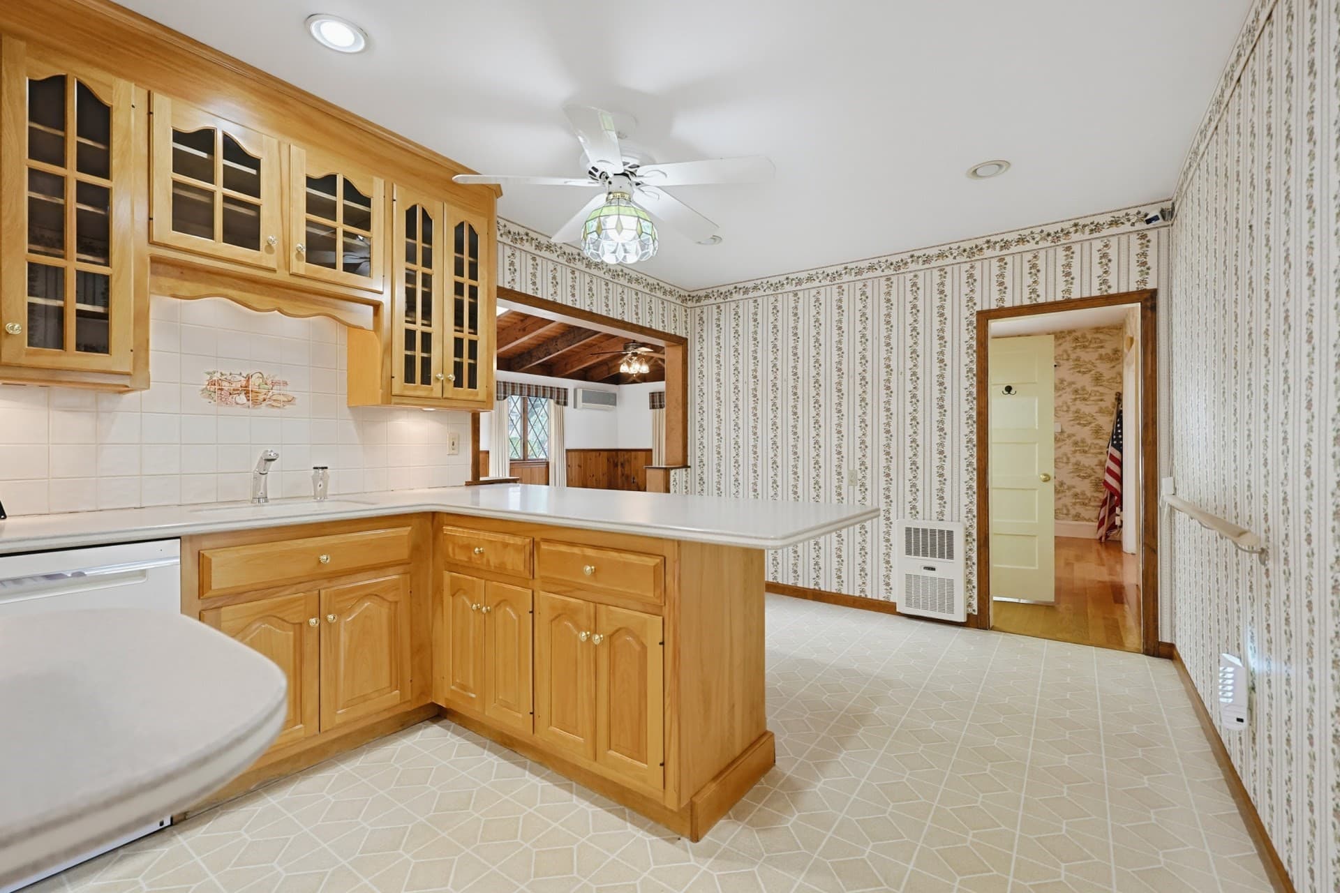 Single Family Residence at 20 Marvin Ave, Franklin MA 02038, Franklin, photo 11 of 42