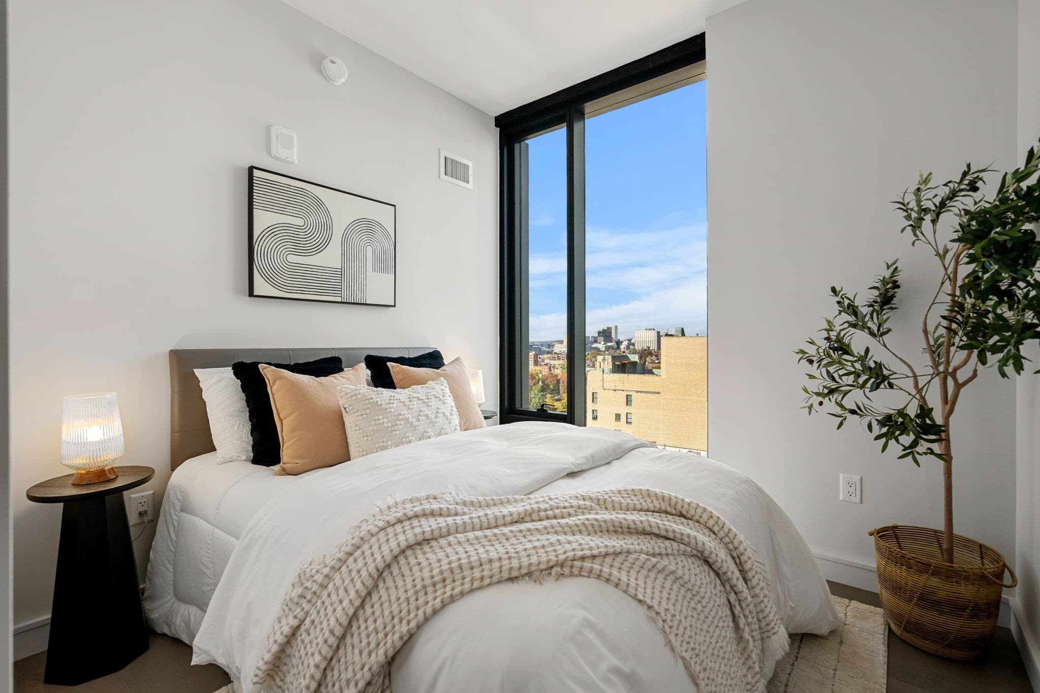Condominium at 55 Lagrange St # 1904, Boston MA 02116, photo 17 of 31