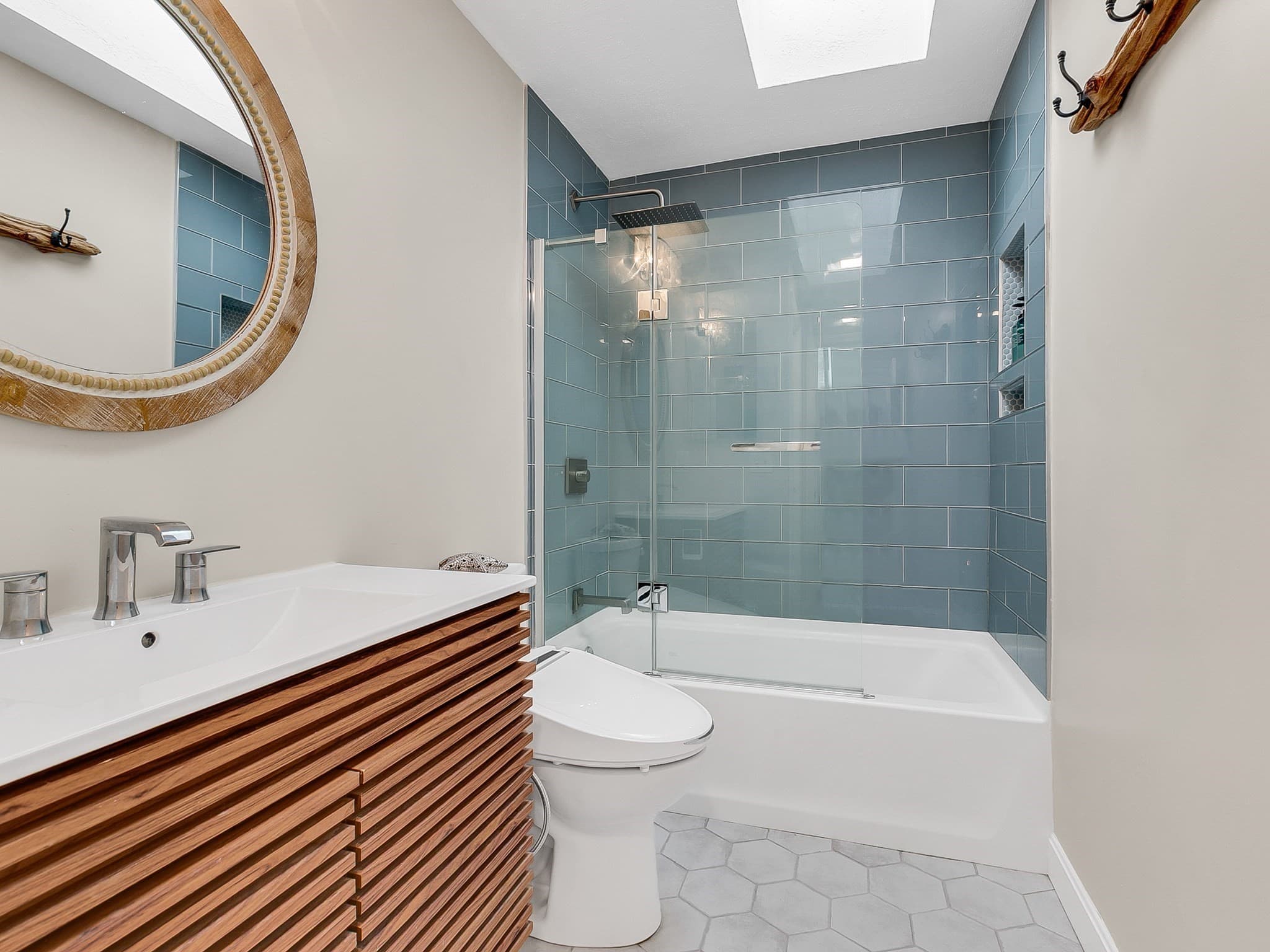 Condominium at 21 W Parish Ct # 21, Haverhill MA 01832, Haverhill, photo 16 of 24