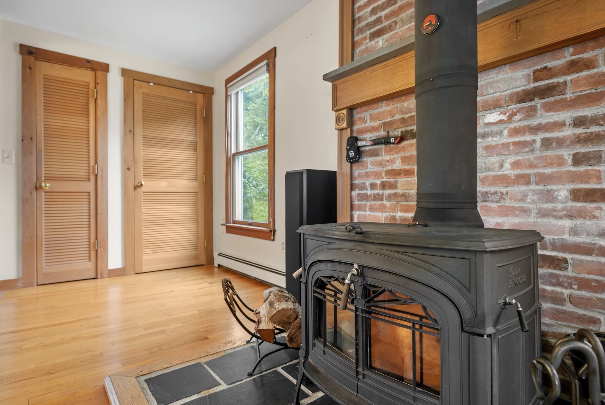 Single Family Residence at 14 Coves End Rd, Marion MA 02738, Marion, photo 8 of 38