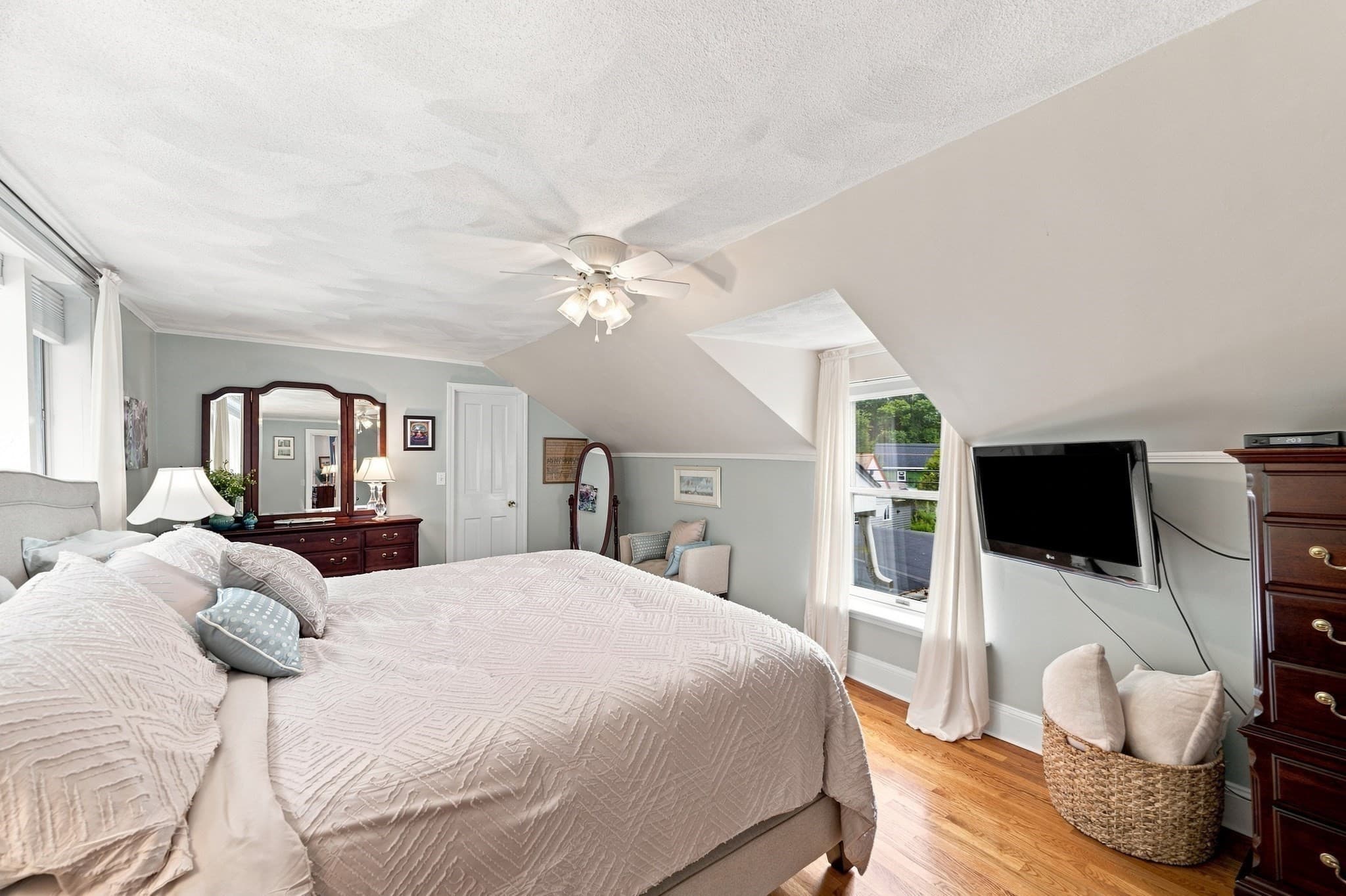 Multi Family at 78 Oak St, Wakefield MA 01880, Wakefield, photo 20 of 42